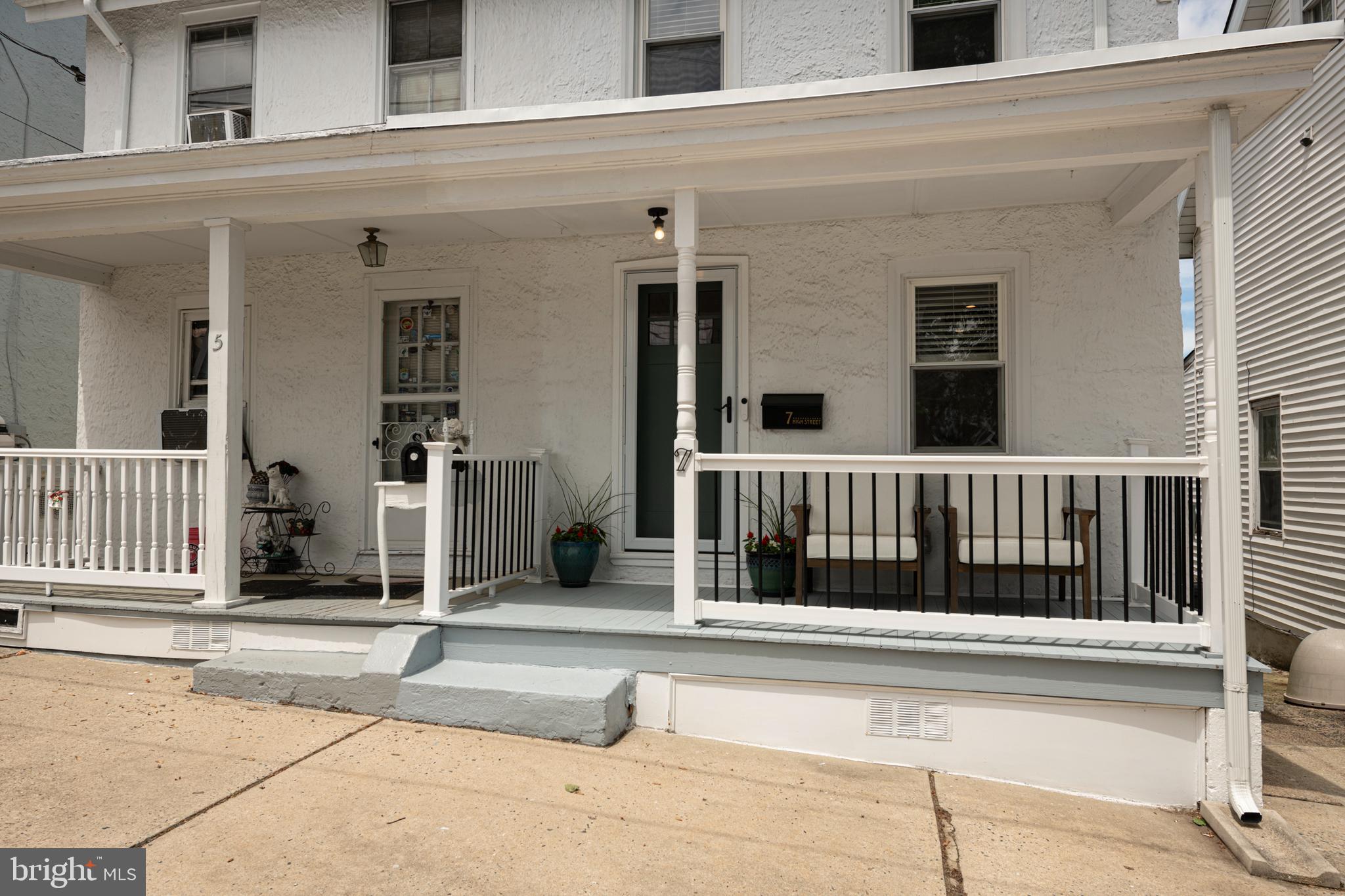 7 HIGH STREET