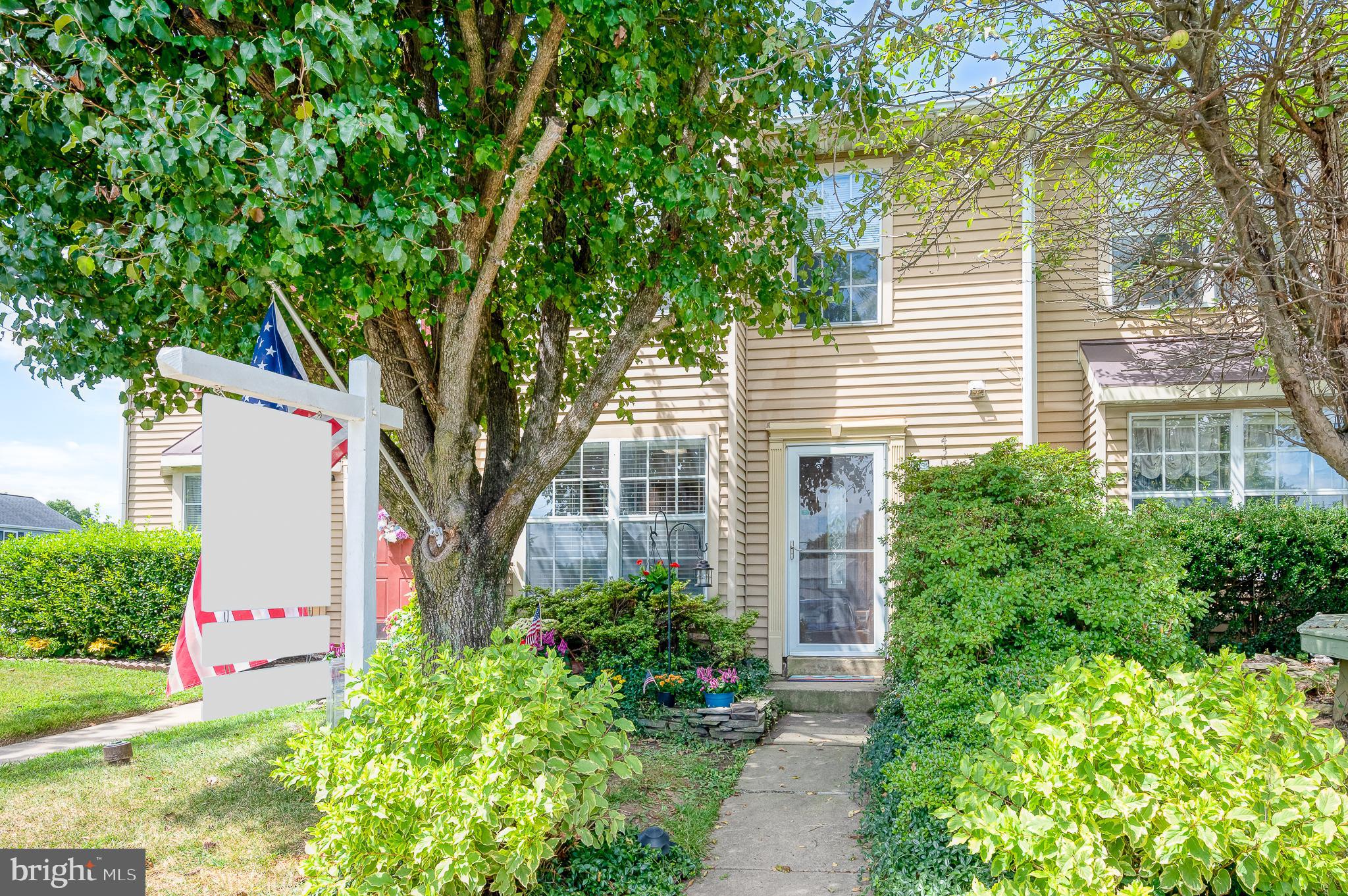 RIVERSIDE - Residential