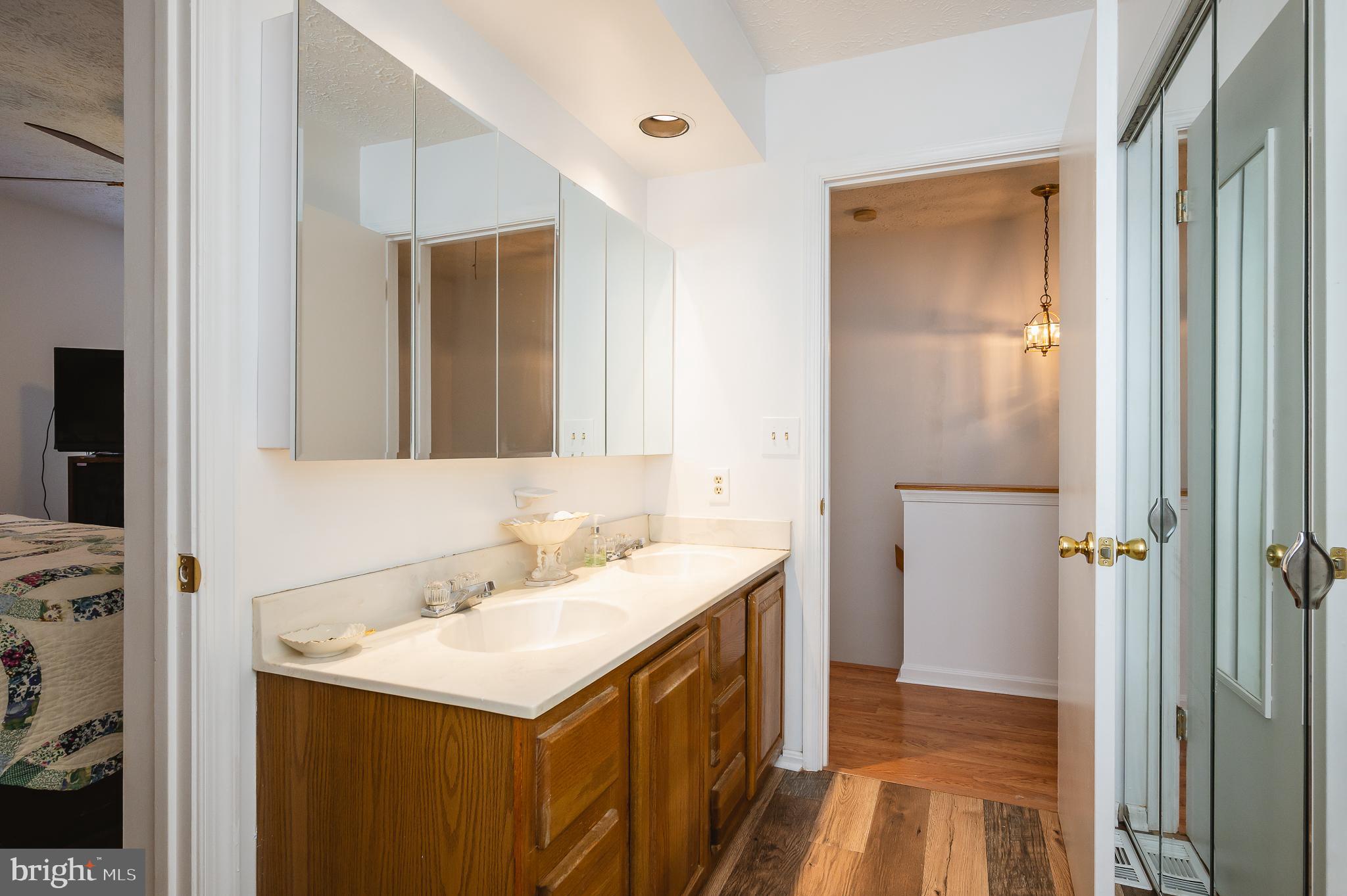 RIVERSIDE - Residential