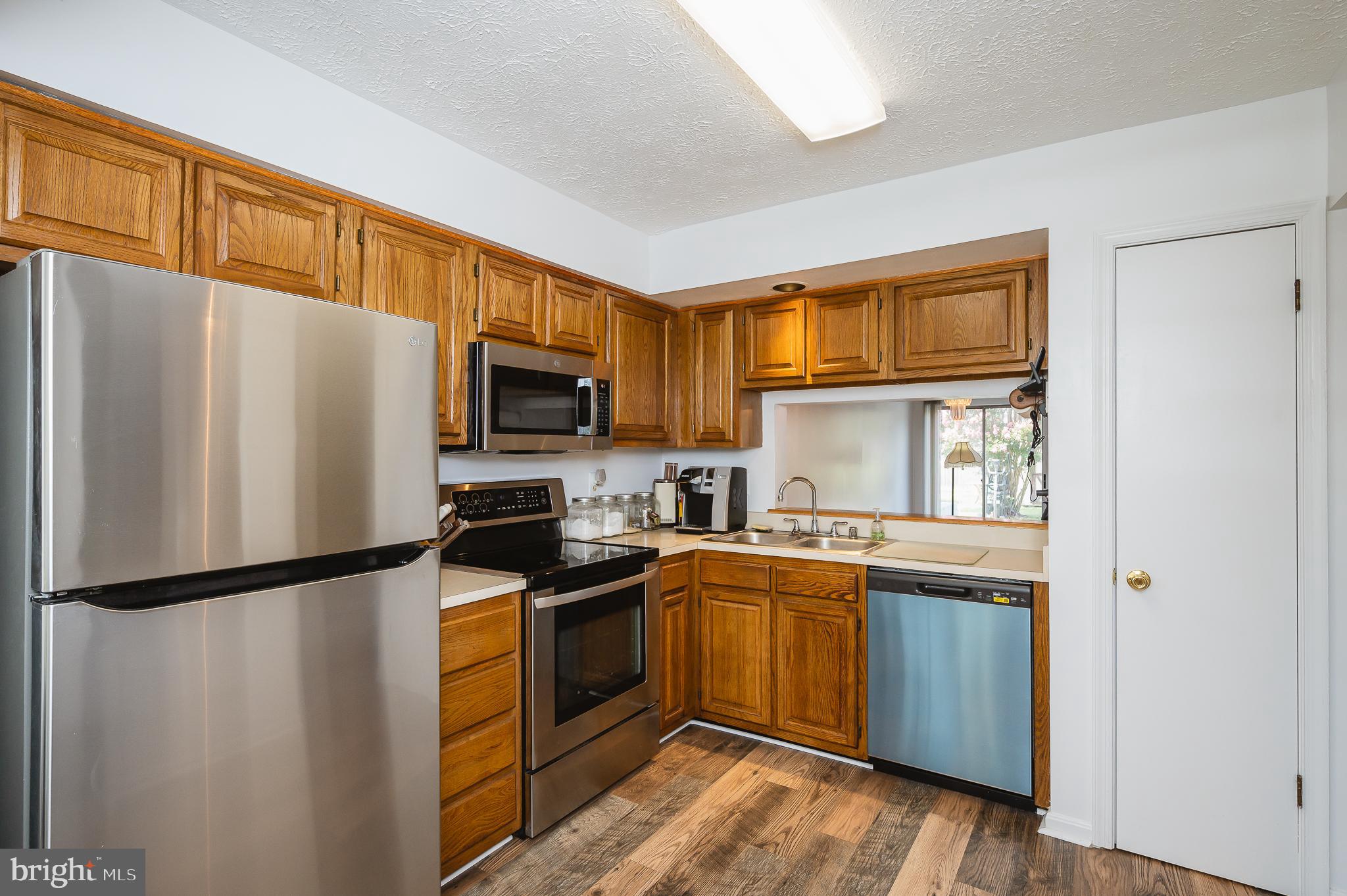 RIVERSIDE - Residential