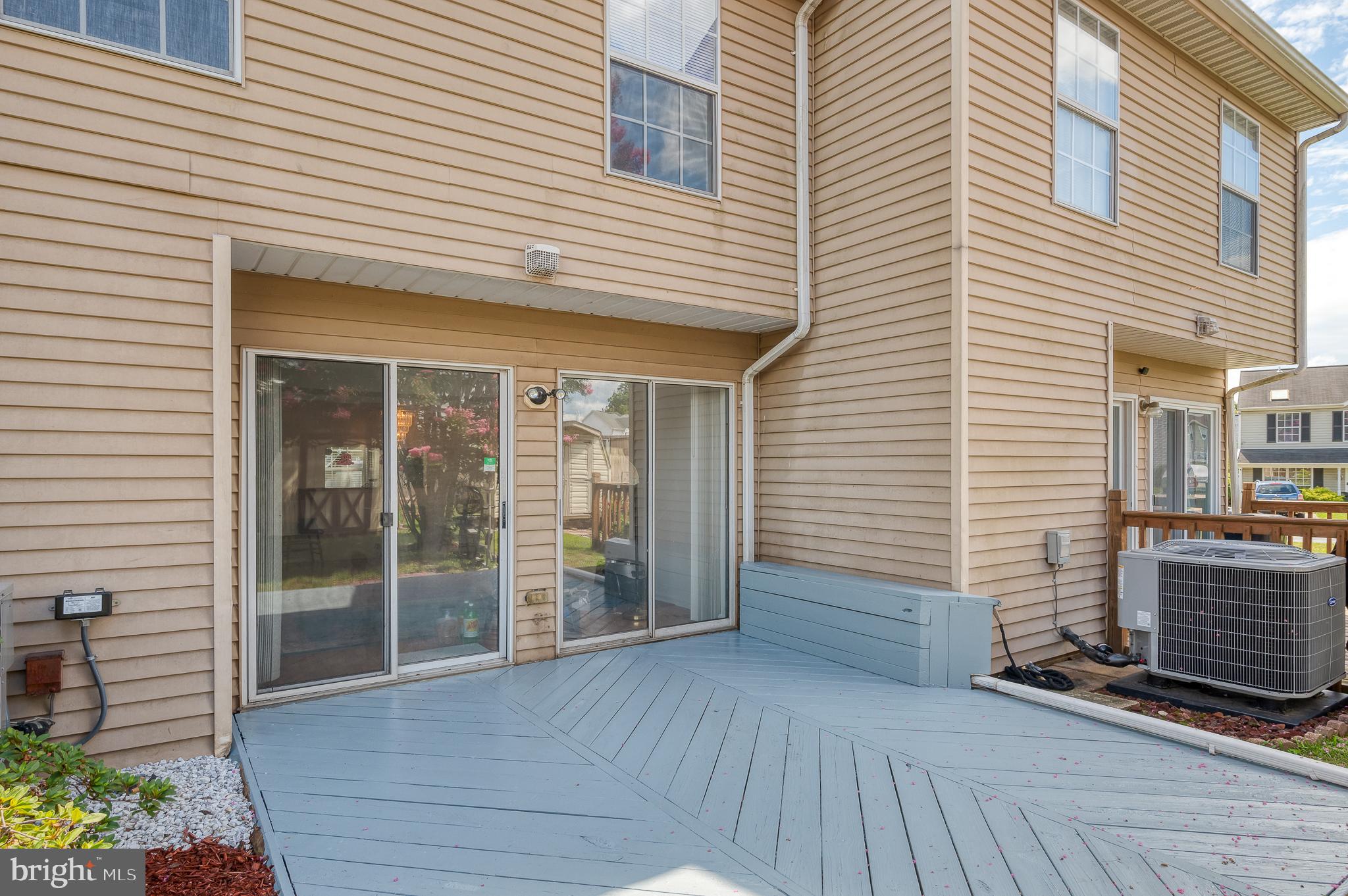 RIVERSIDE - Residential