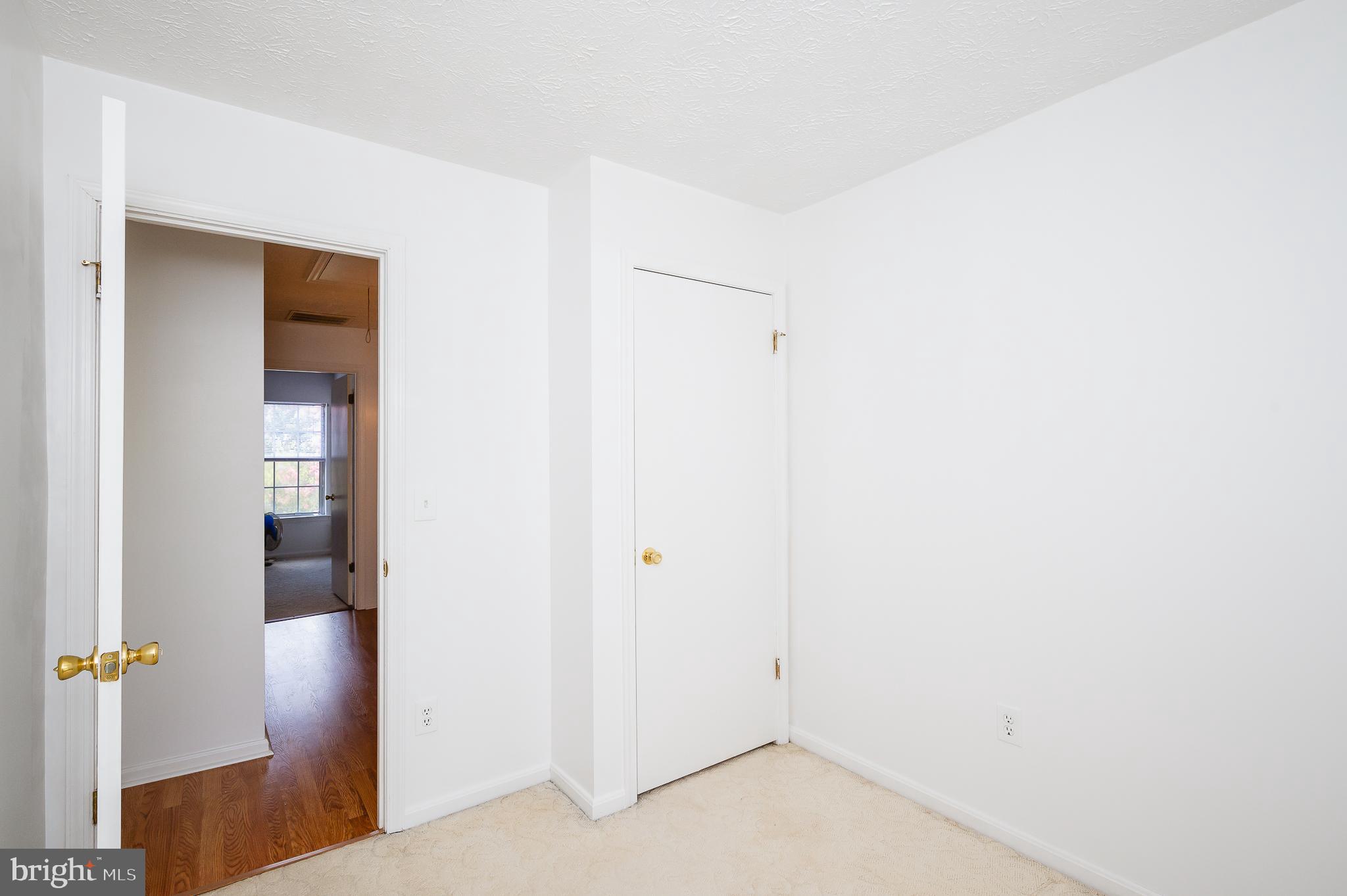 RIVERSIDE - Residential