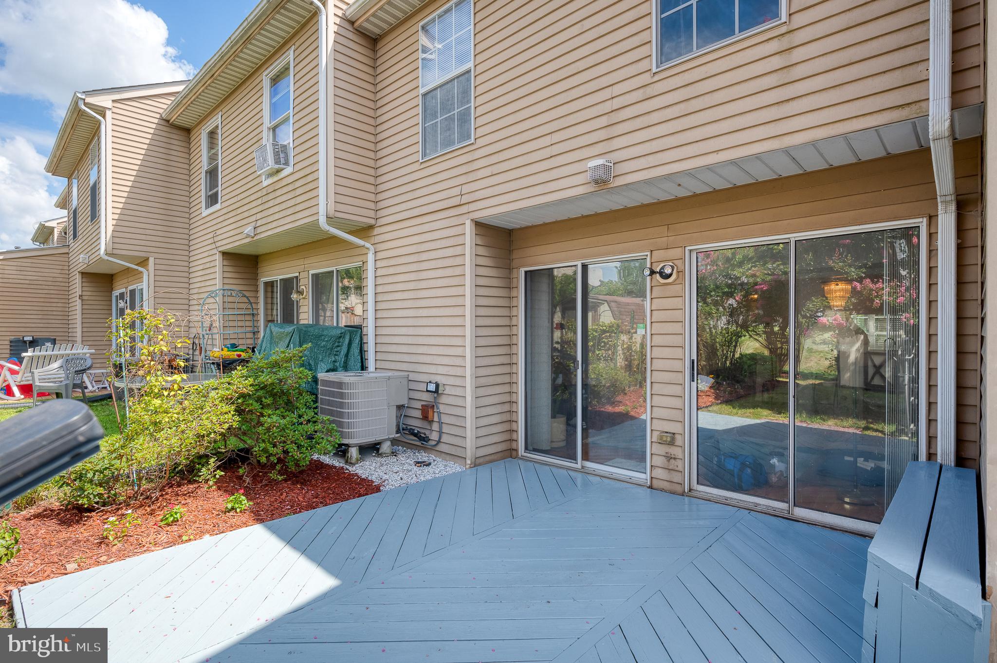 RIVERSIDE - Residential