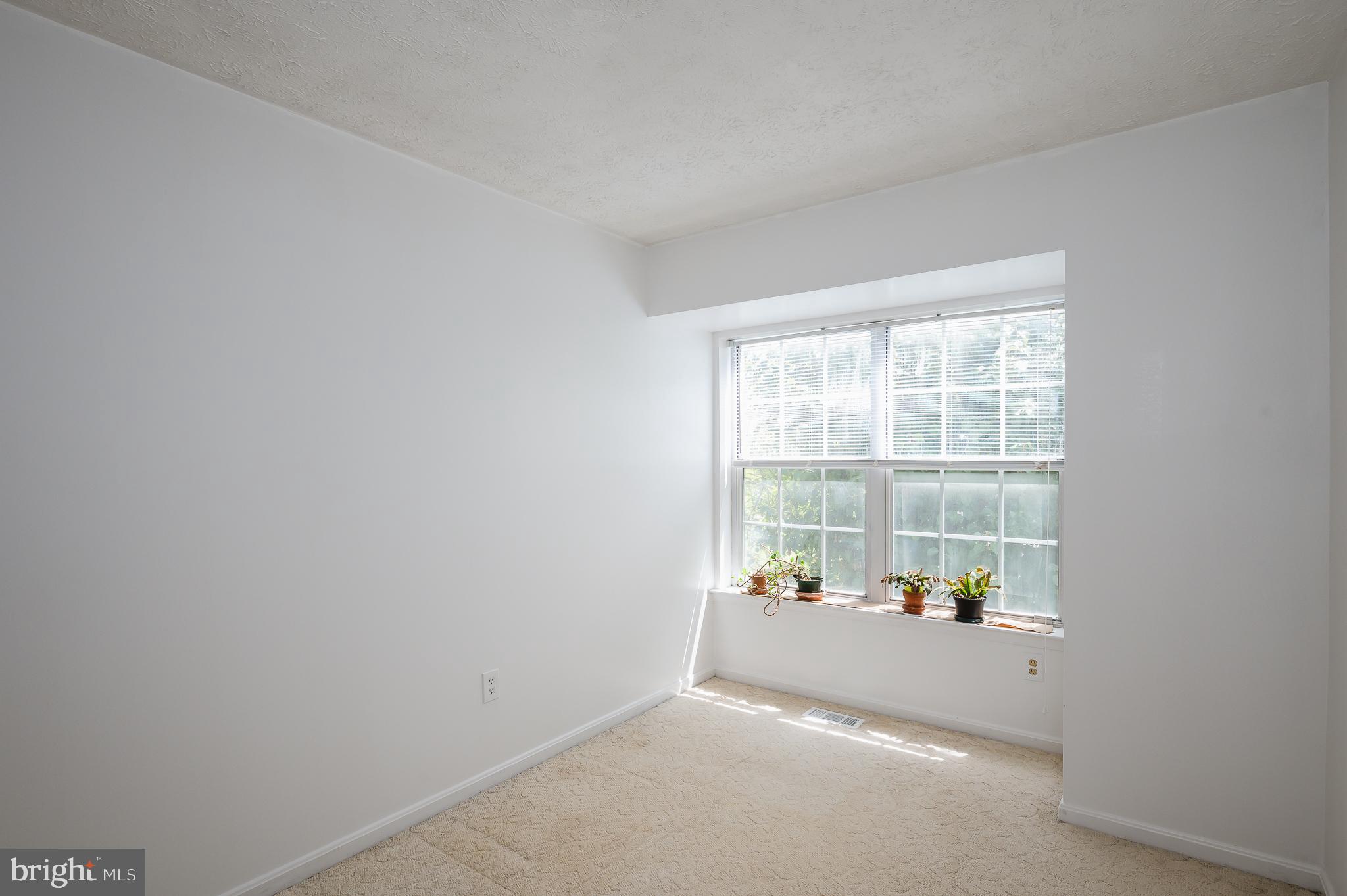 RIVERSIDE - Residential