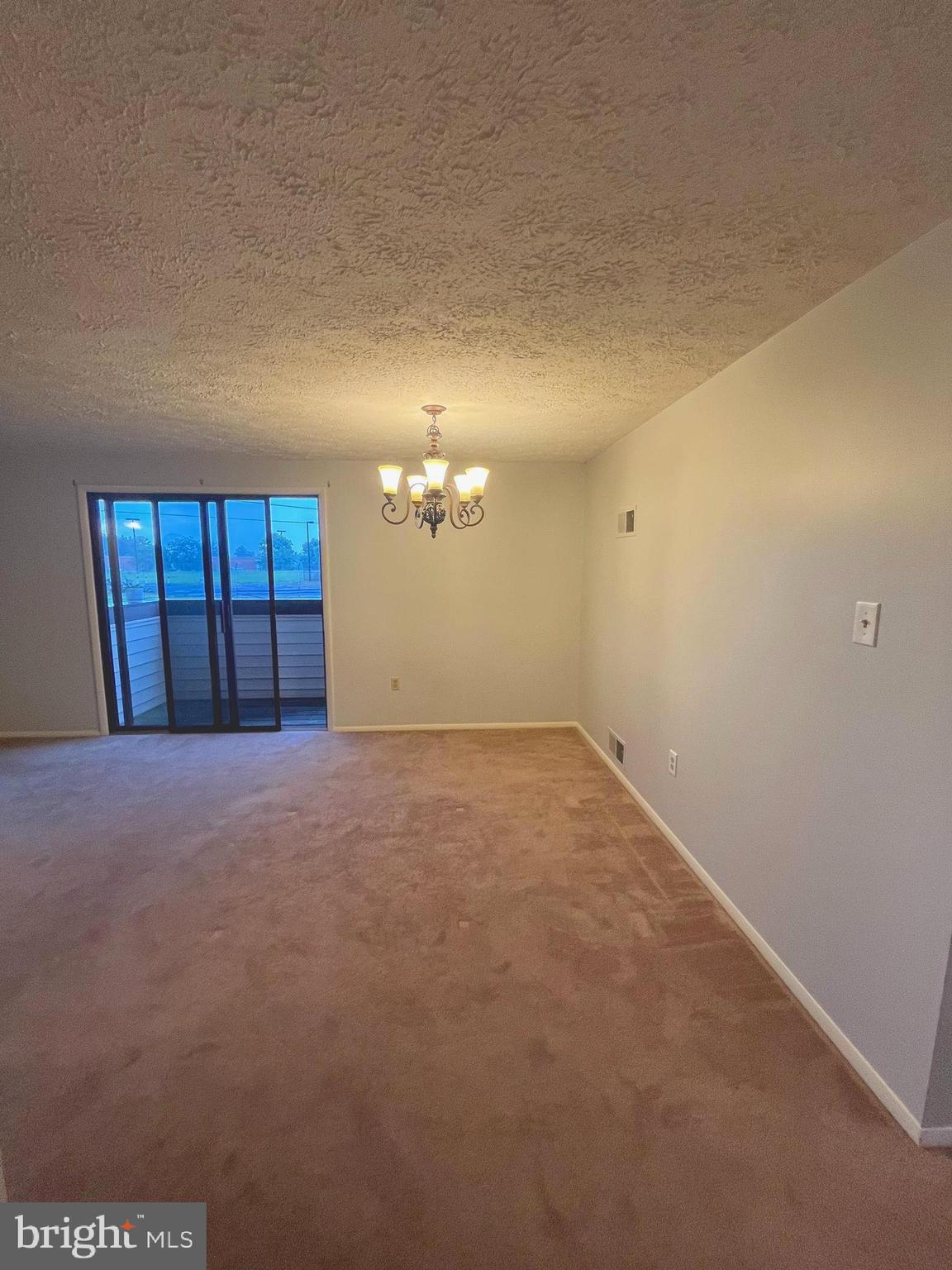 AMBERTOWNE - Residential Lease