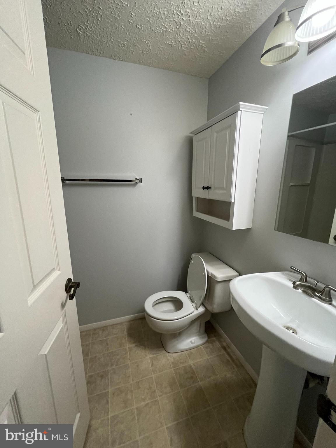 AMBERTOWNE - Residential Lease