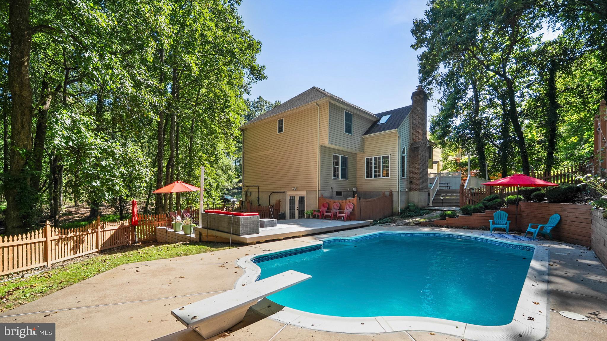 CROMWELL WOODS - Residential