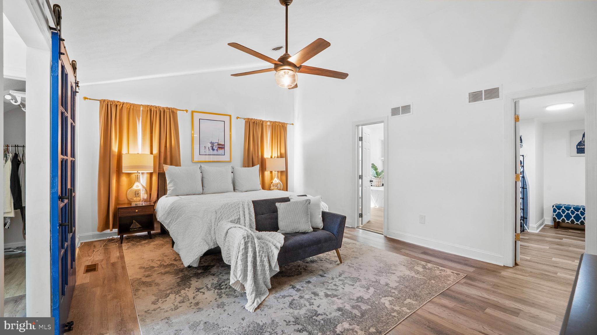 CROMWELL WOODS - Residential