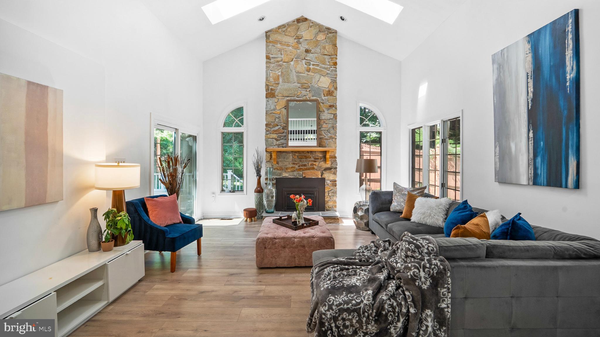 CROMWELL WOODS - Residential