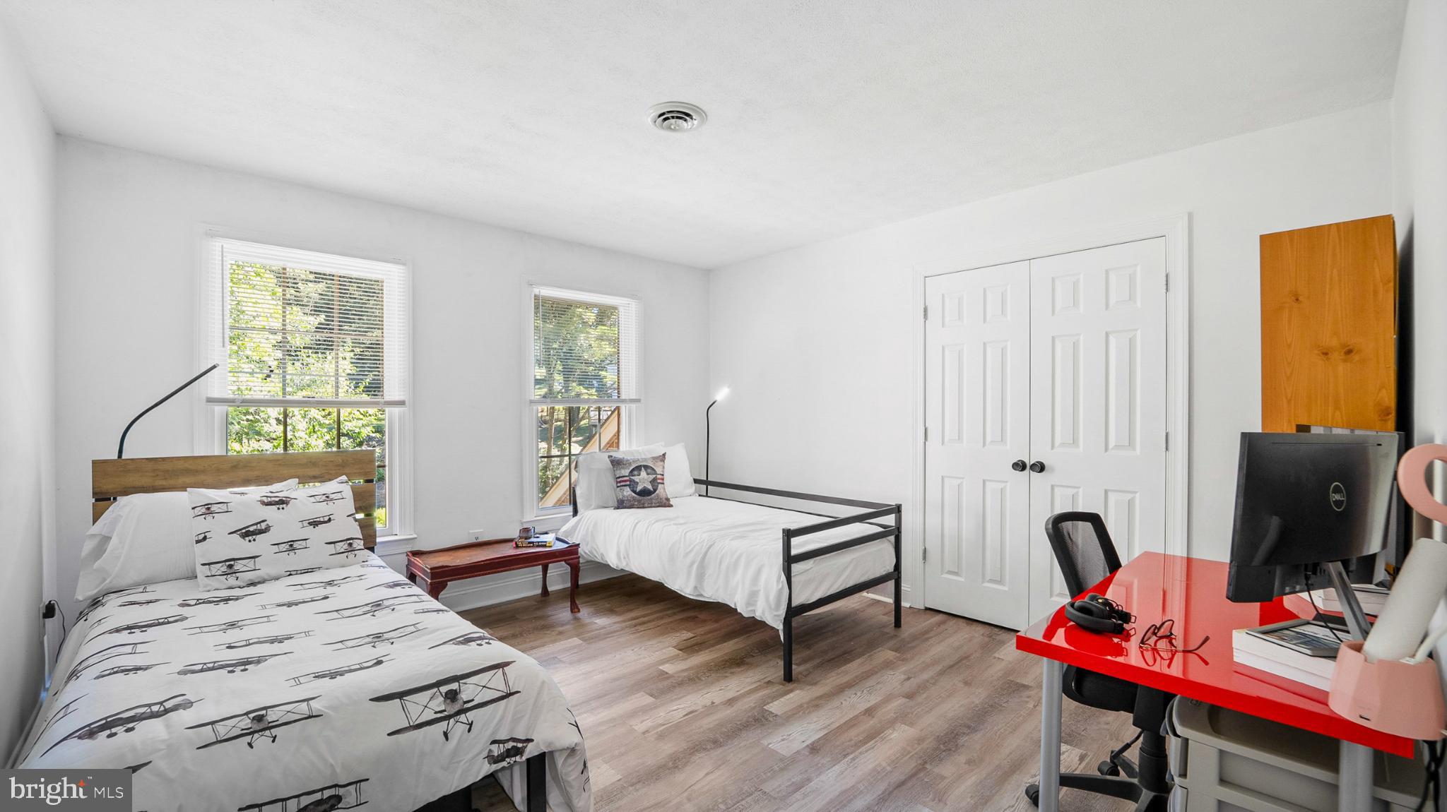 CROMWELL WOODS - Residential