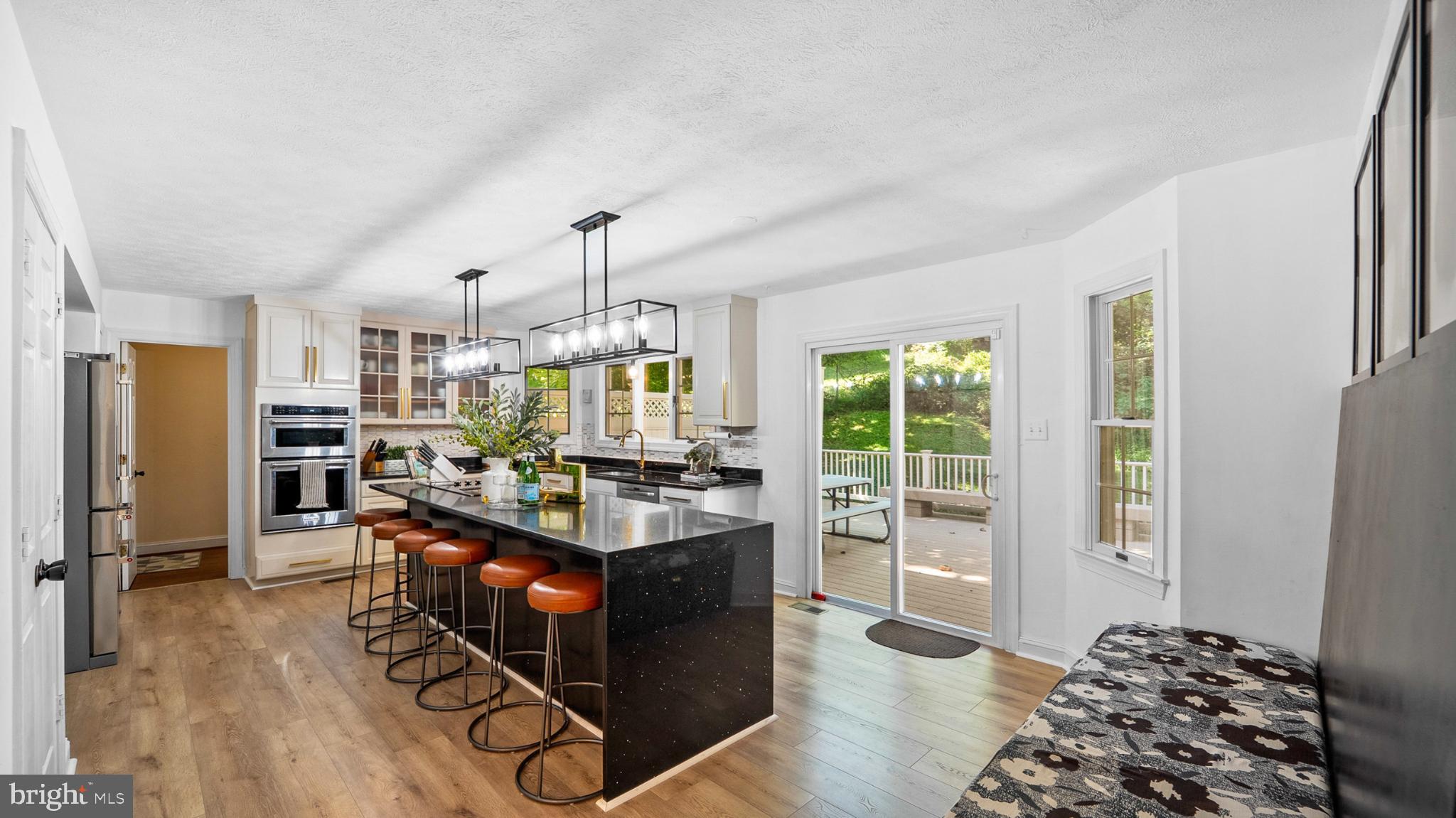 CROMWELL WOODS - Residential