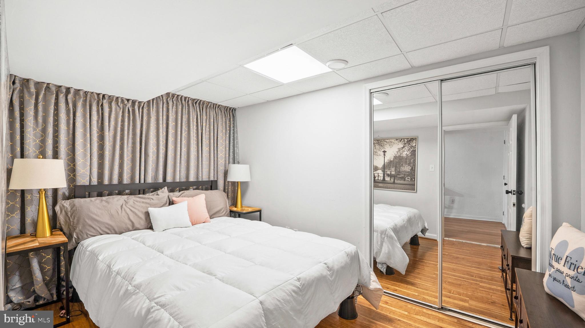 CROMWELL WOODS - Residential