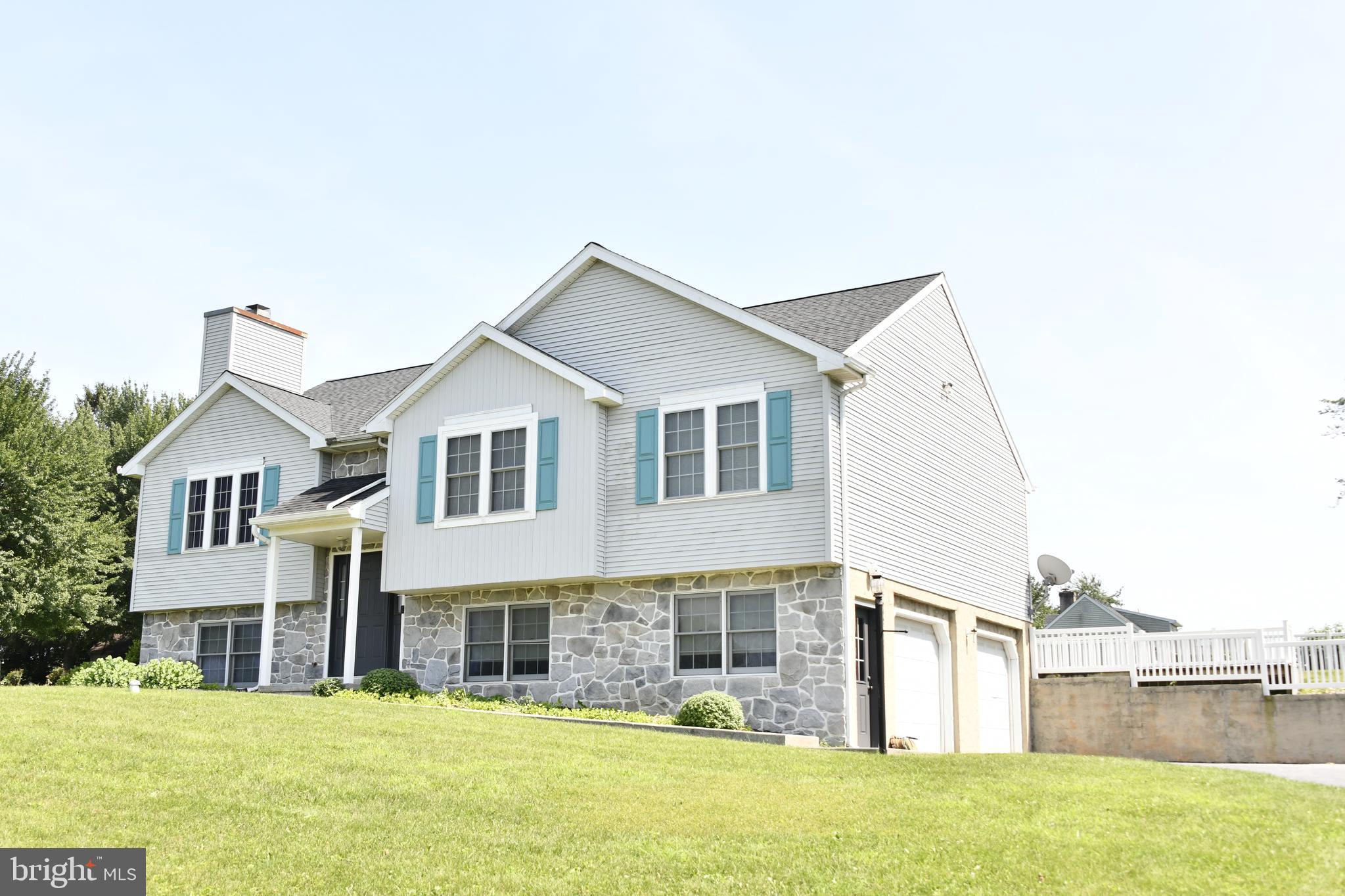 3740 COUNTRY LANE