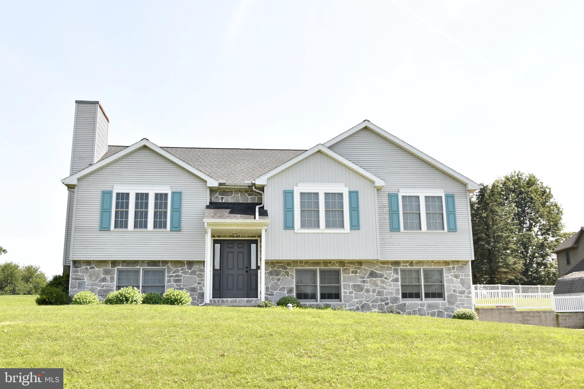 3740 COUNTRY LANE