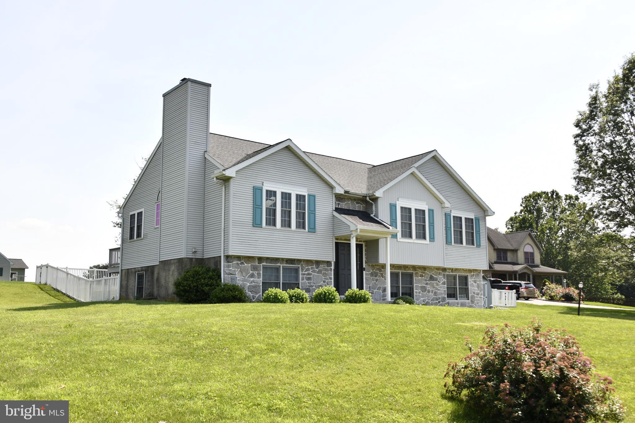 3740 COUNTRY LANE