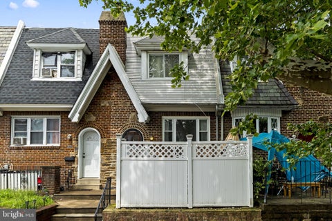 Townhouse For Sale - 923 Anchor Street<br/> PHILADELPHIA, PA 19124