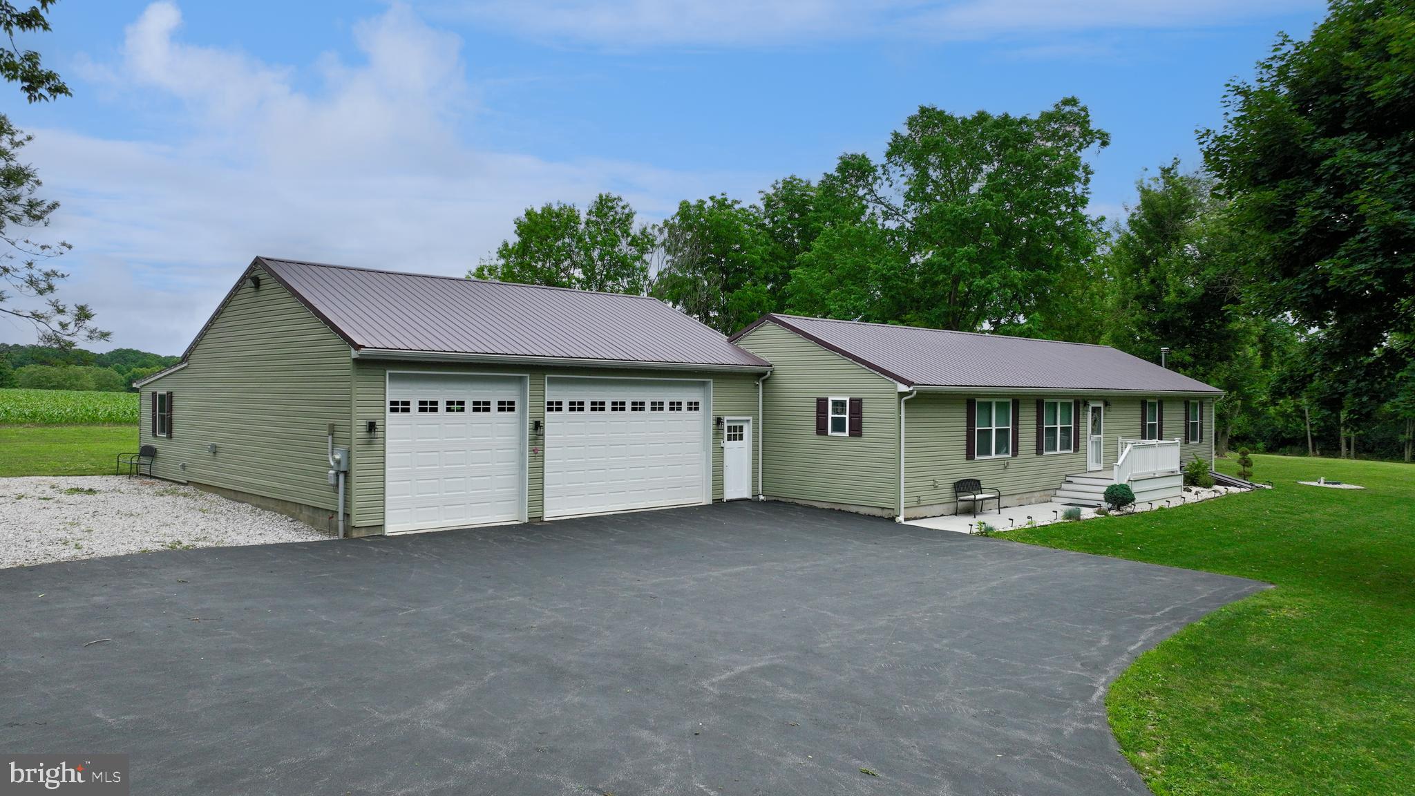 1025 WHITE OAK ROAD