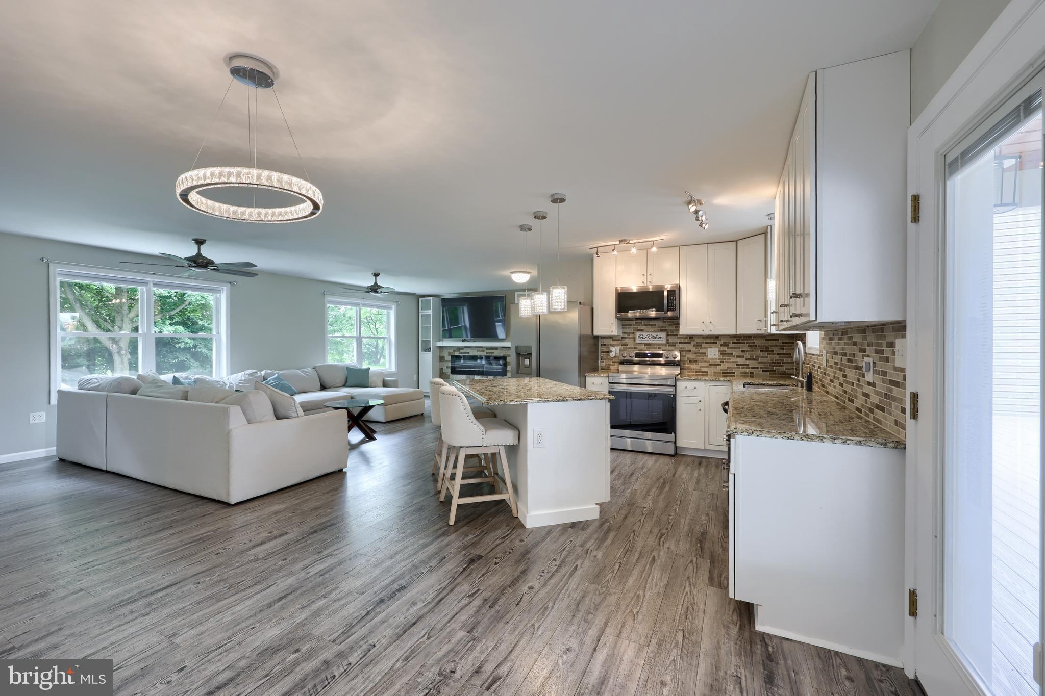 1025 WHITE OAK ROAD