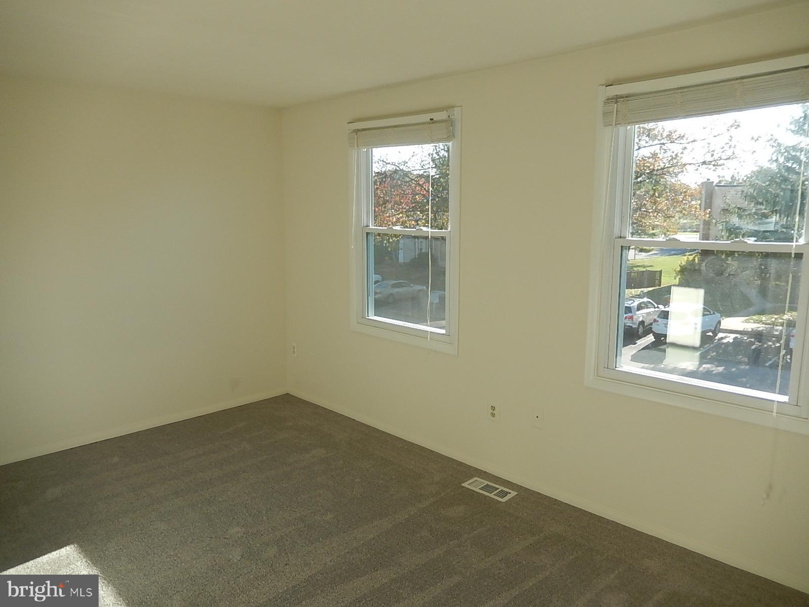 MURRAY HILL - Residential