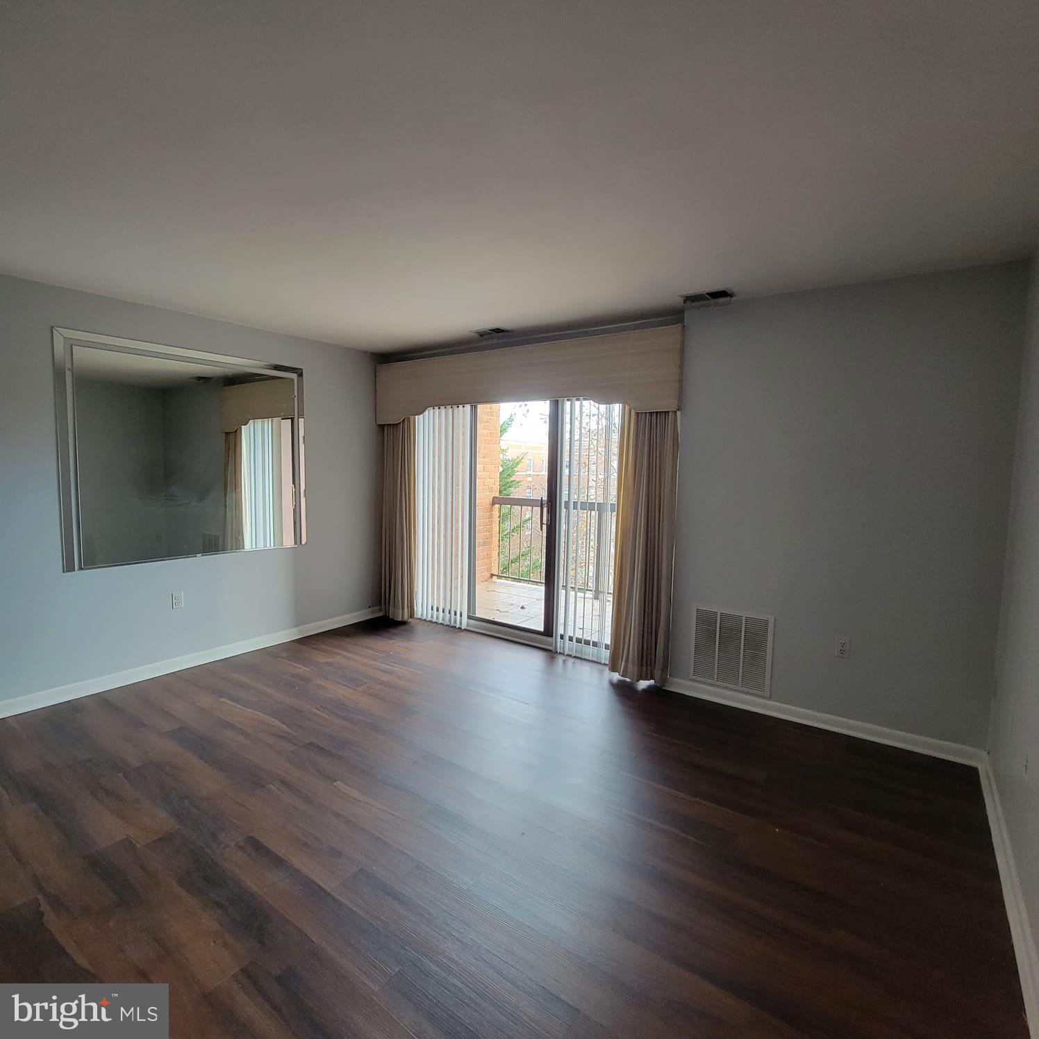 THE CLUBHOUSE - Residential Lease