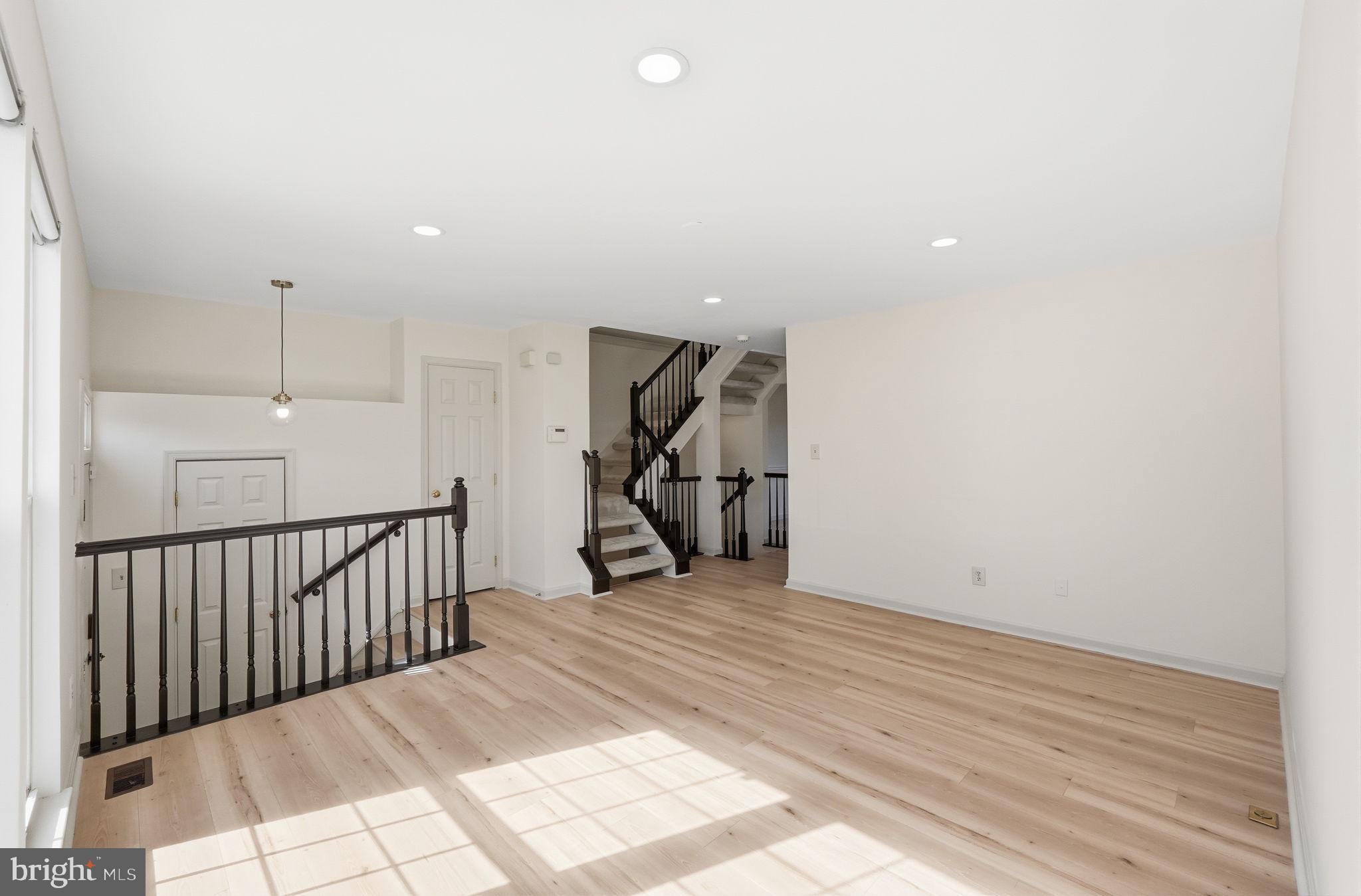 7653 STAUNTON CIRCLE