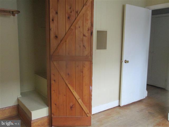 HILLENDALE PARK - Residential