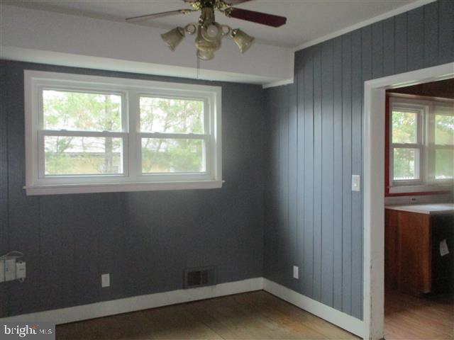 HILLENDALE PARK - Residential