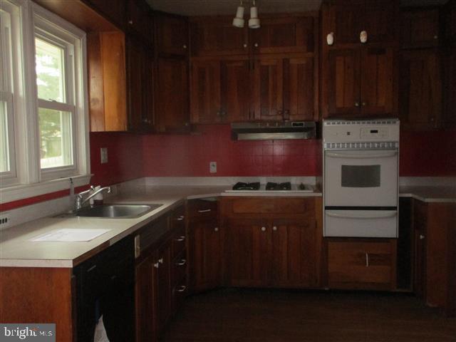 HILLENDALE PARK - Residential