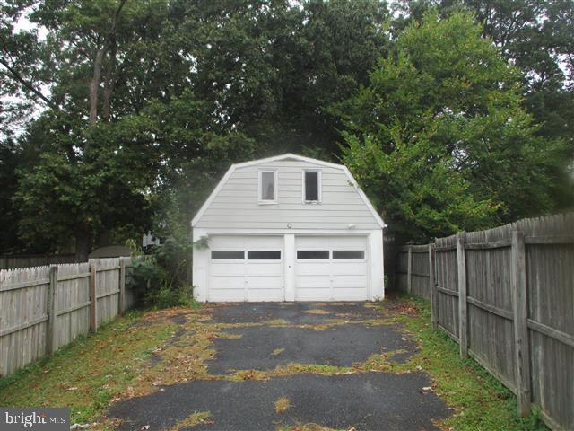 HILLENDALE PARK - Residential