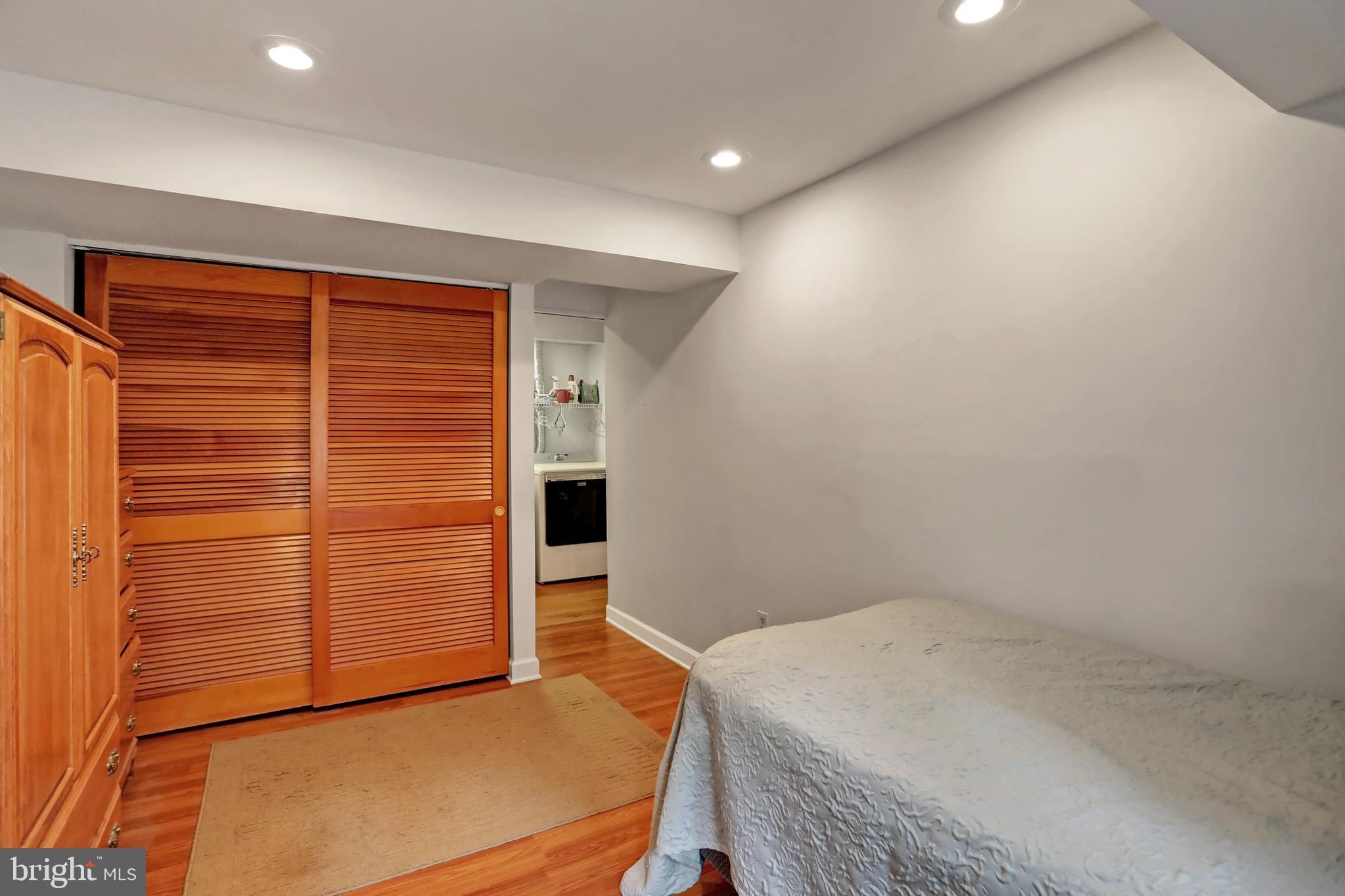 DOVER DOWNS - Residential