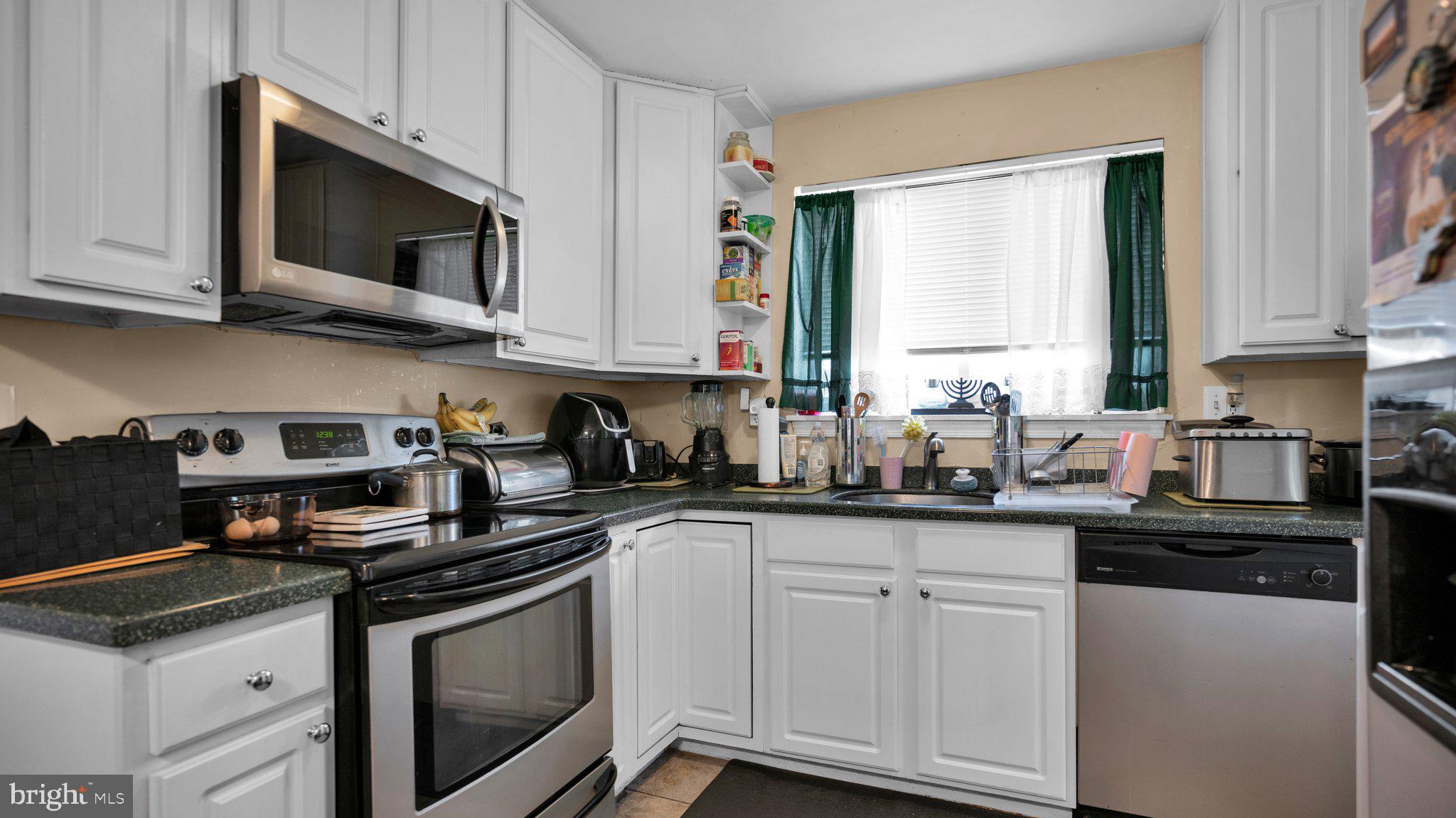 GLASSMANOR - Residential