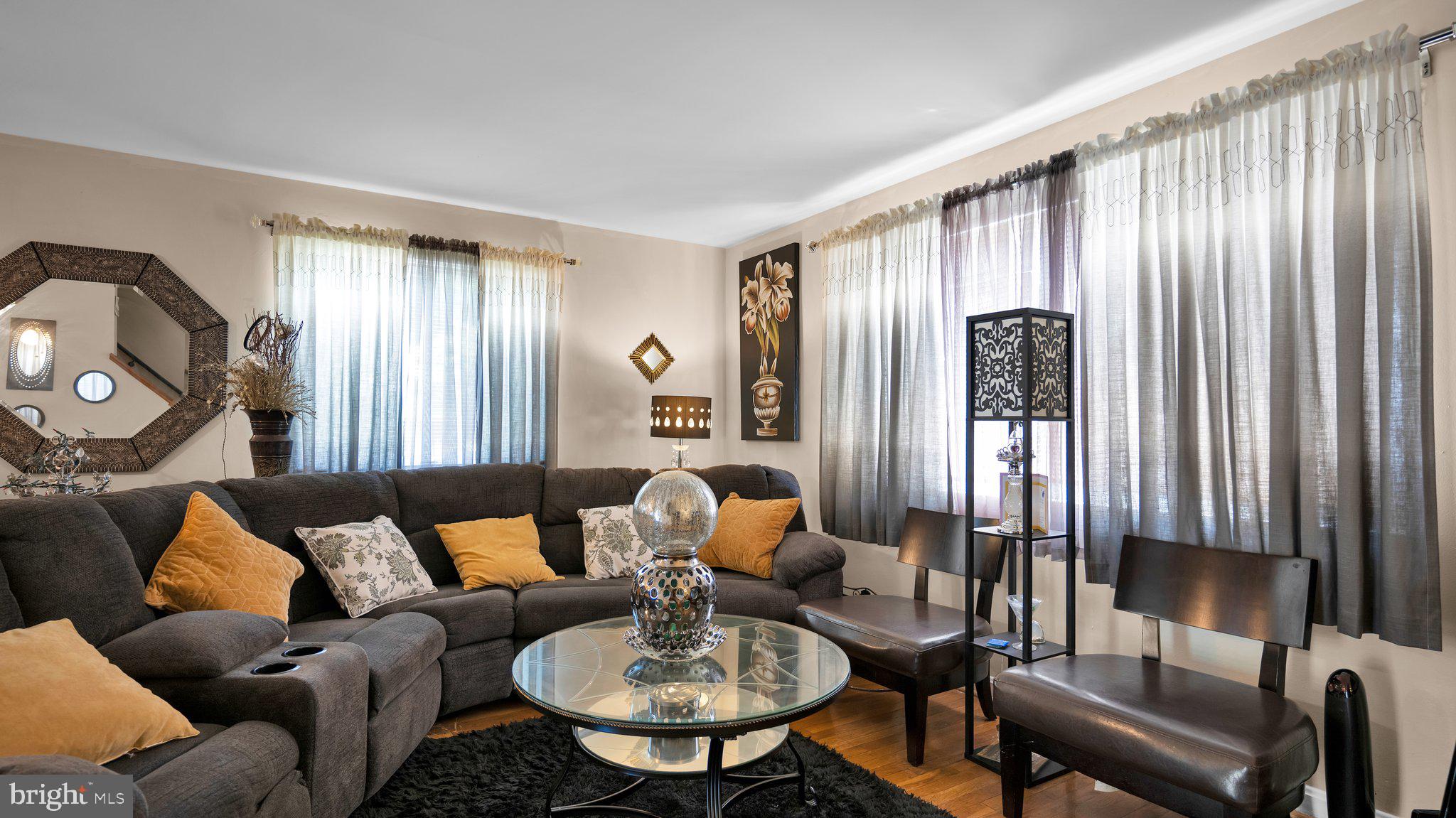 GLASSMANOR - Residential