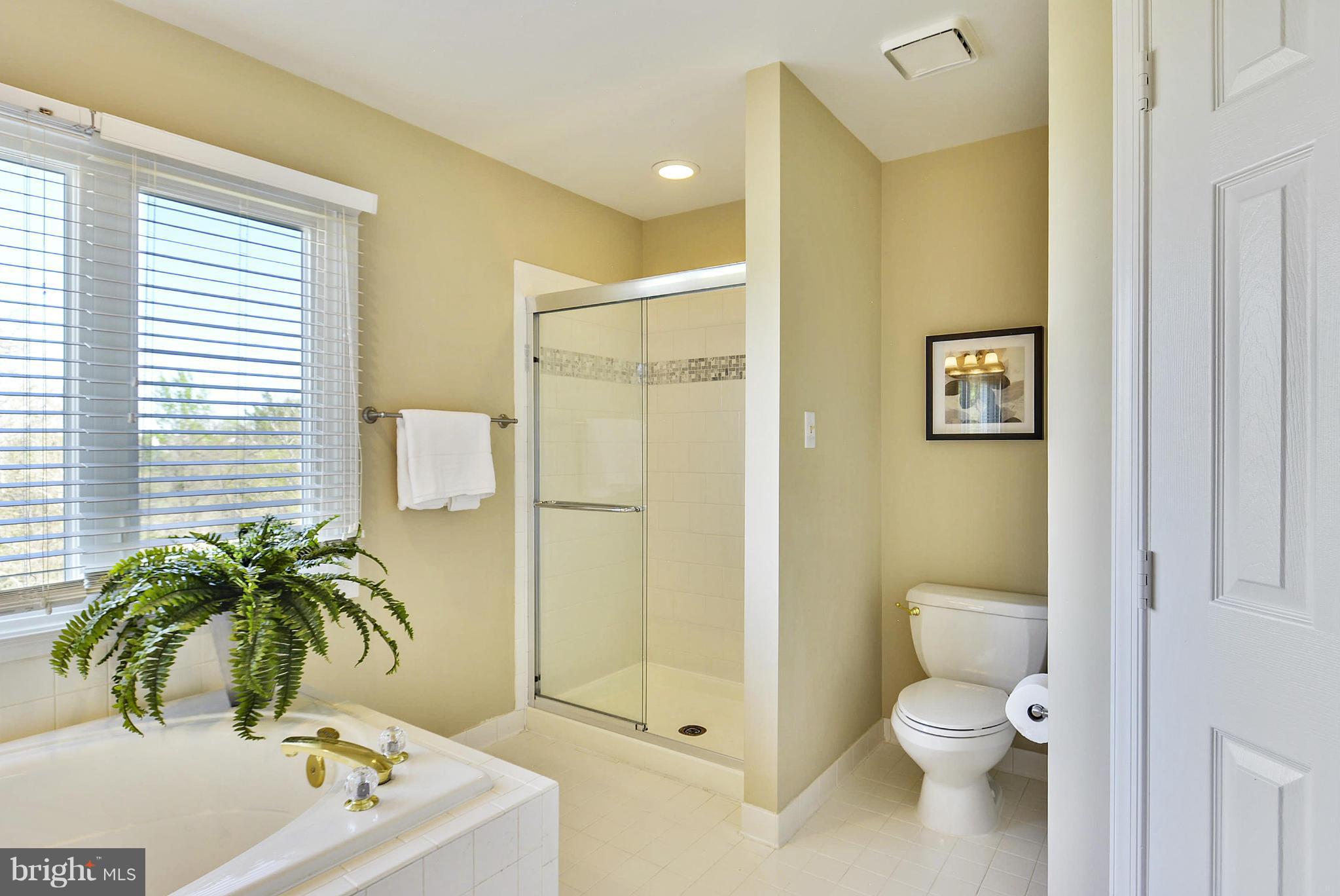 CHANTILLY HIGHLANDS - Residential