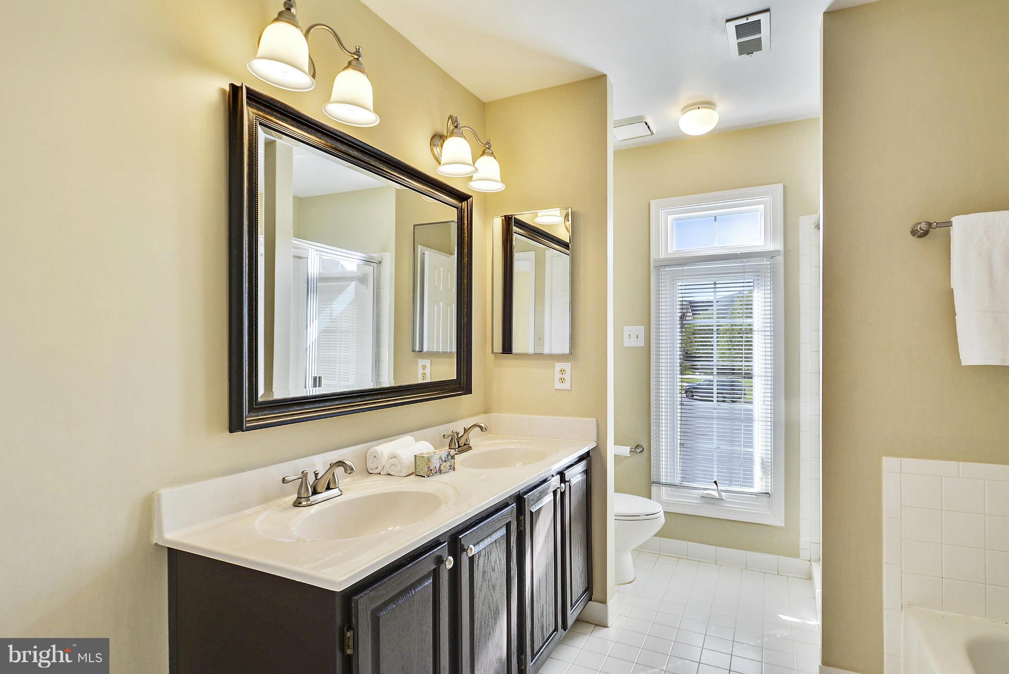 CHANTILLY HIGHLANDS - Residential