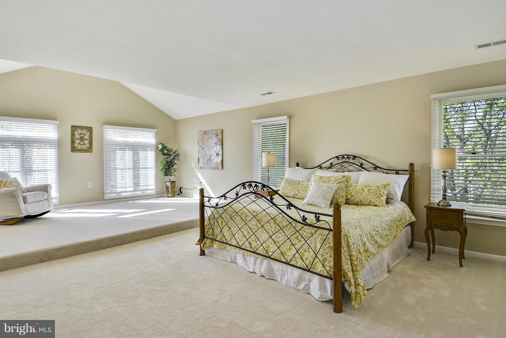 CHANTILLY HIGHLANDS - Residential