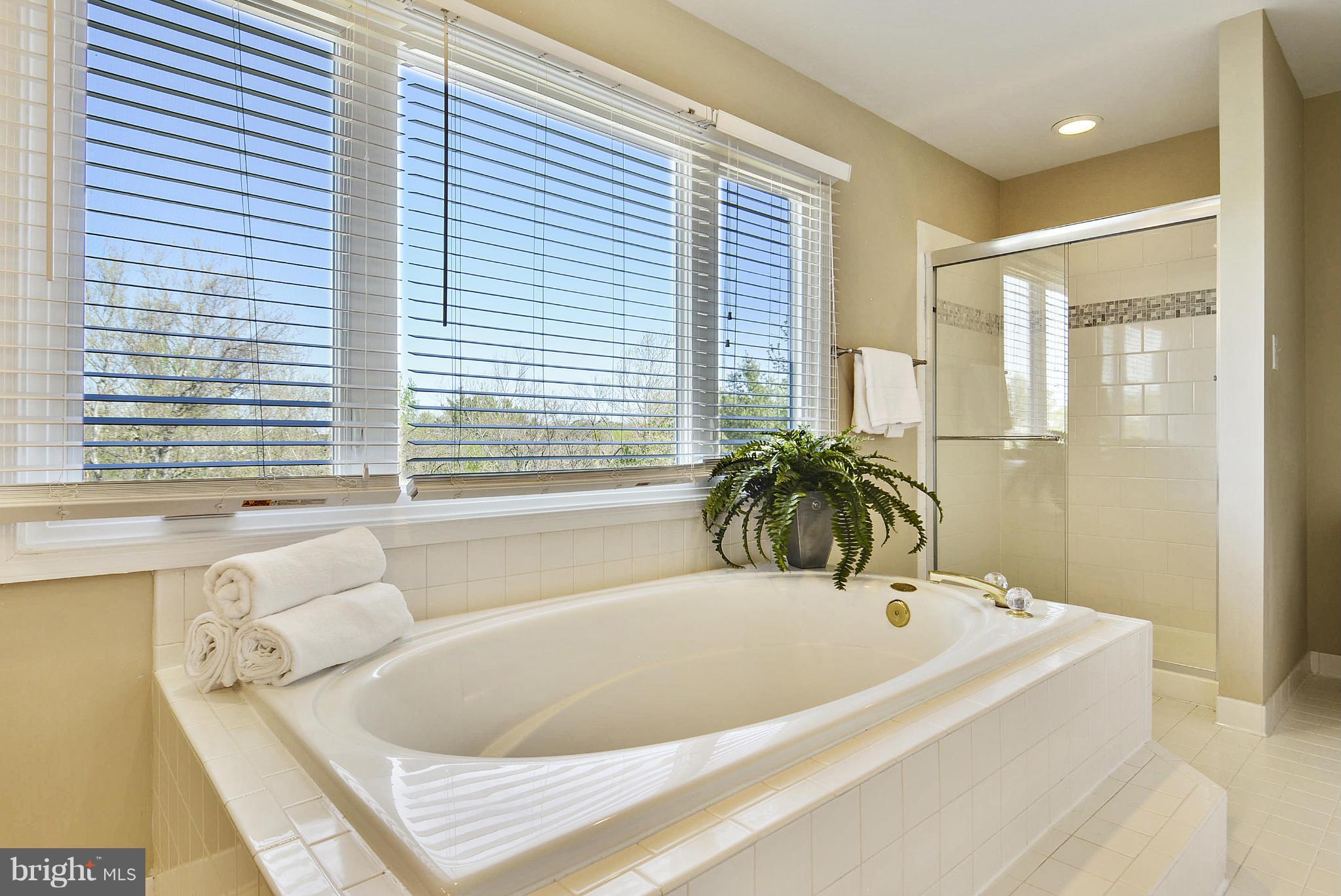 CHANTILLY HIGHLANDS - Residential