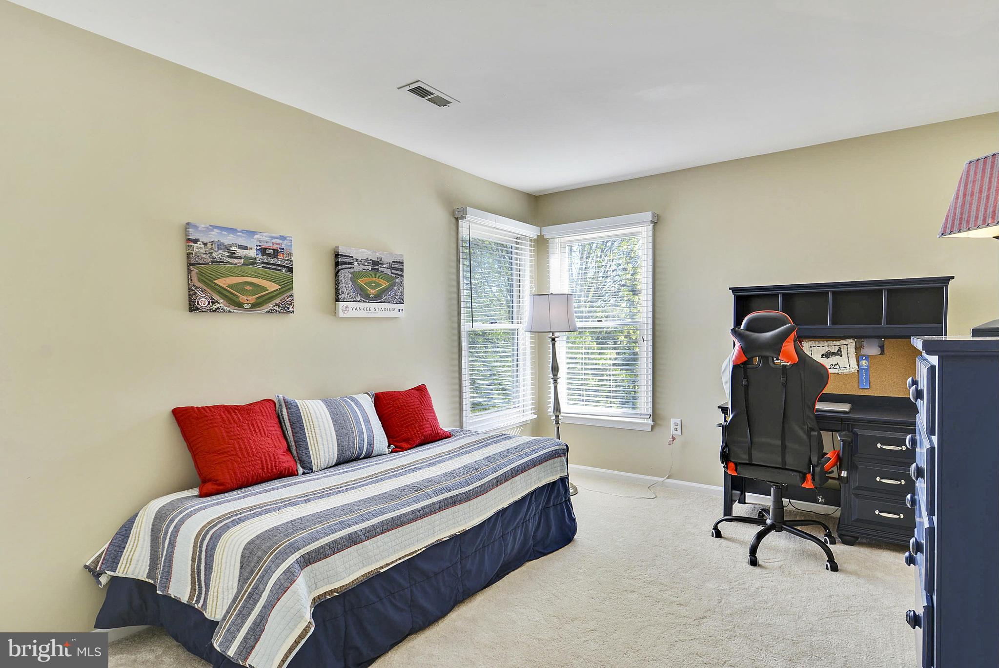 CHANTILLY HIGHLANDS - Residential