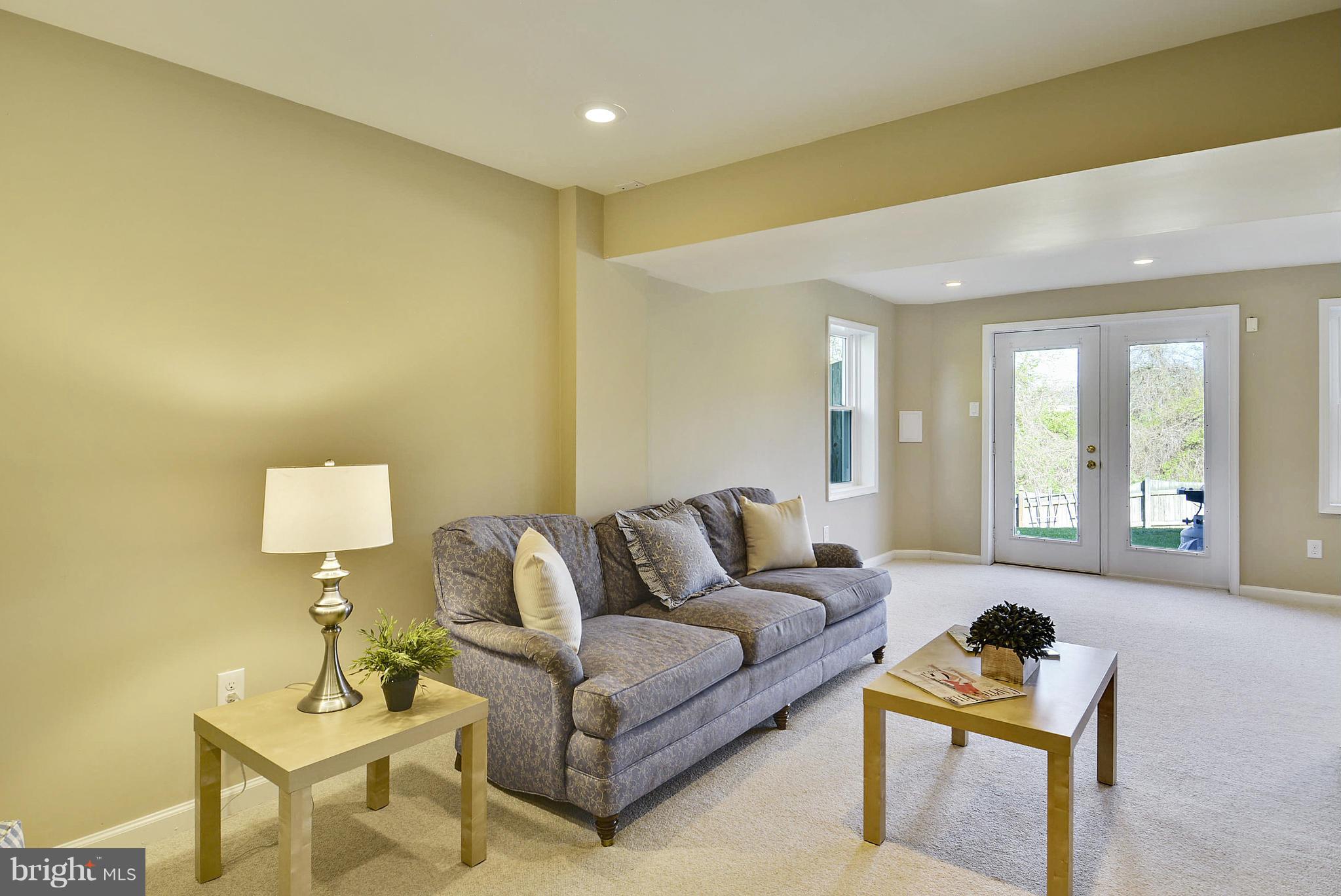 CHANTILLY HIGHLANDS - Residential