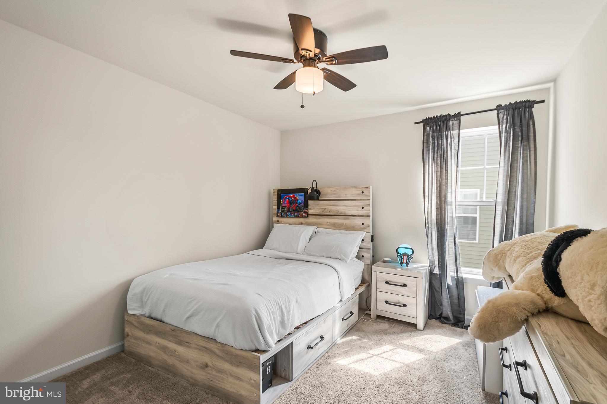 TALLYN RIDGE - Residential