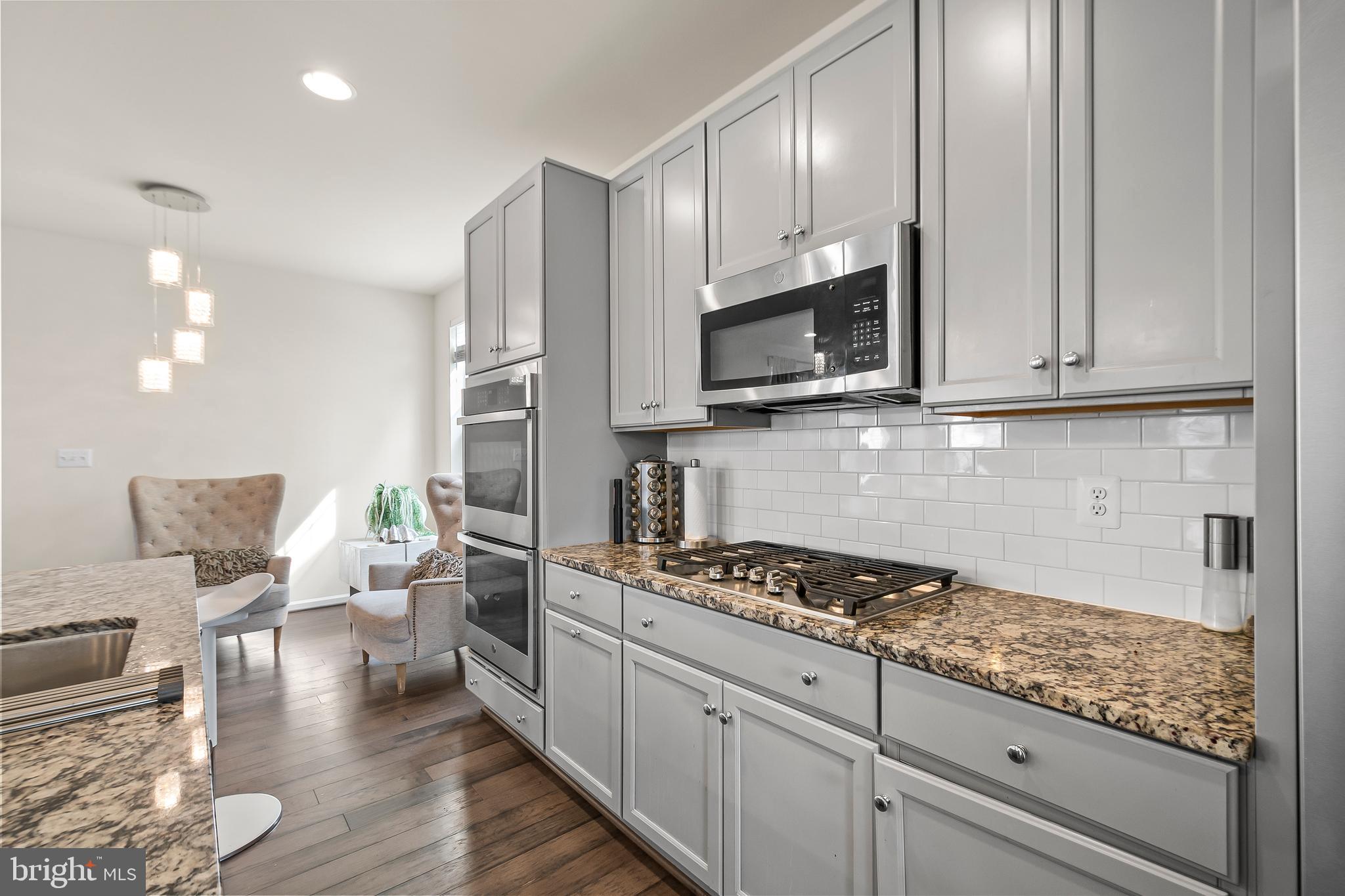 TALLYN RIDGE - Residential