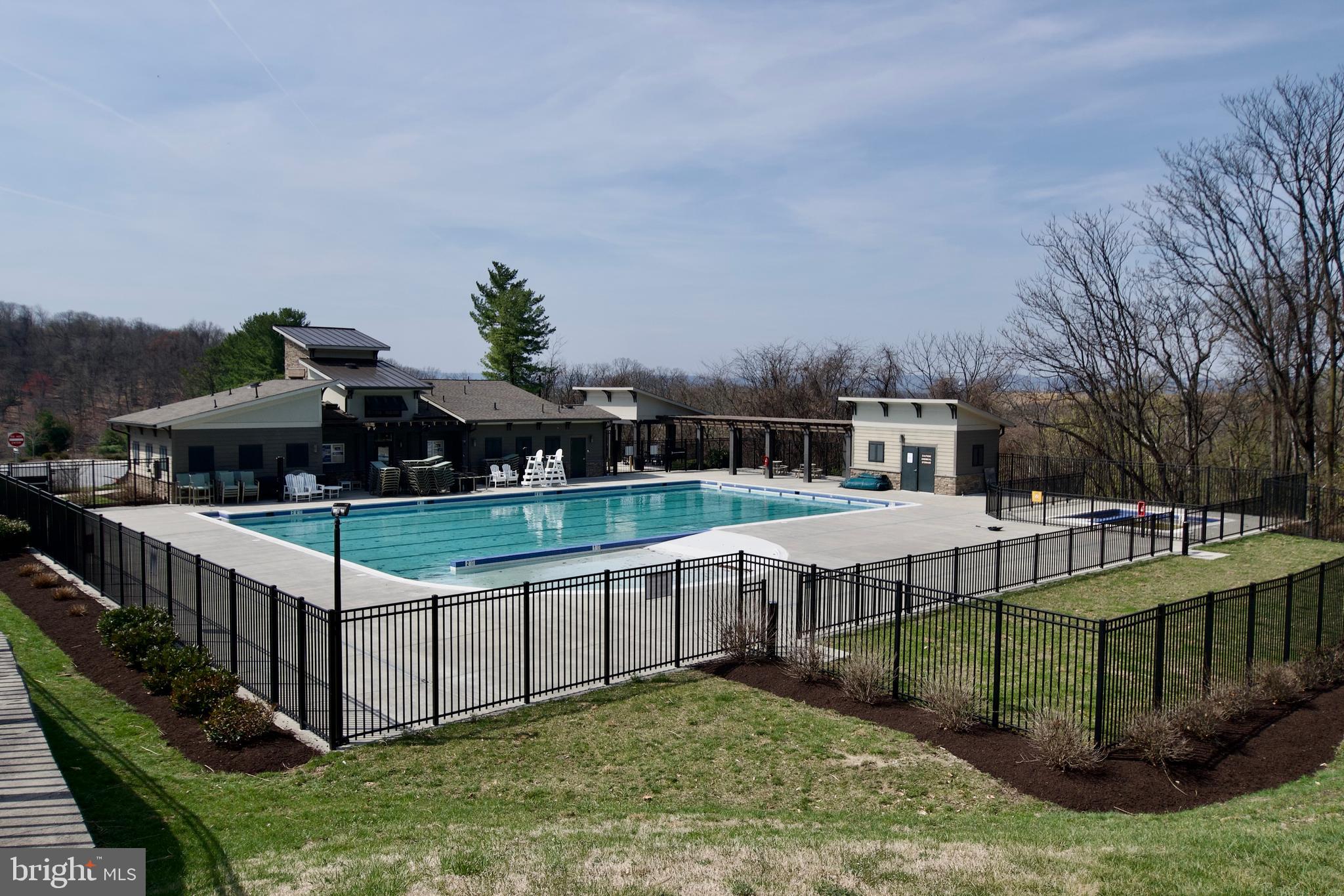 TALLYN RIDGE - Residential