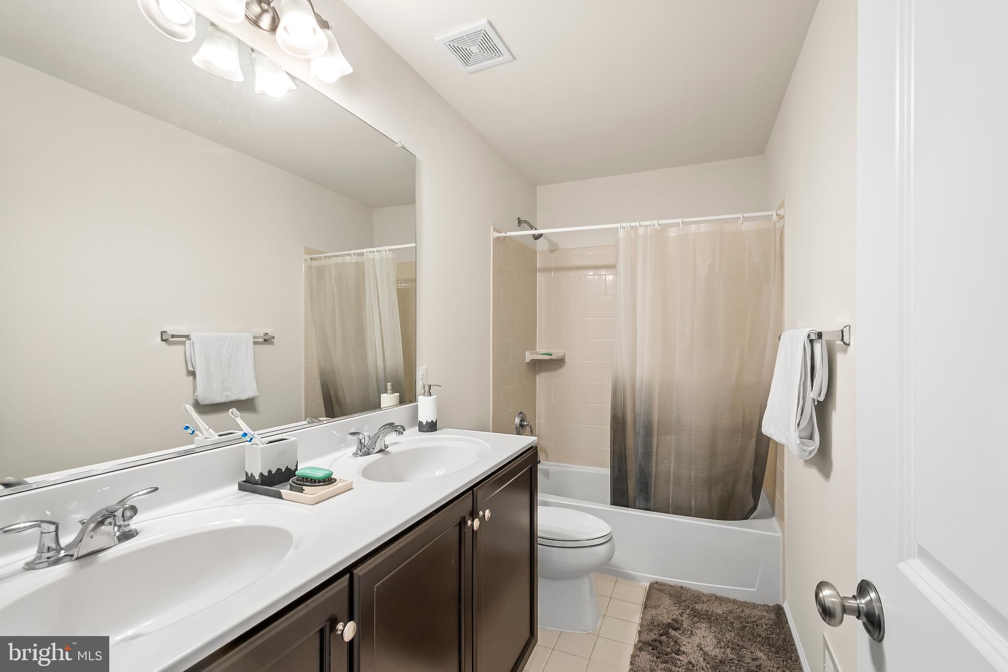 TALLYN RIDGE - Residential