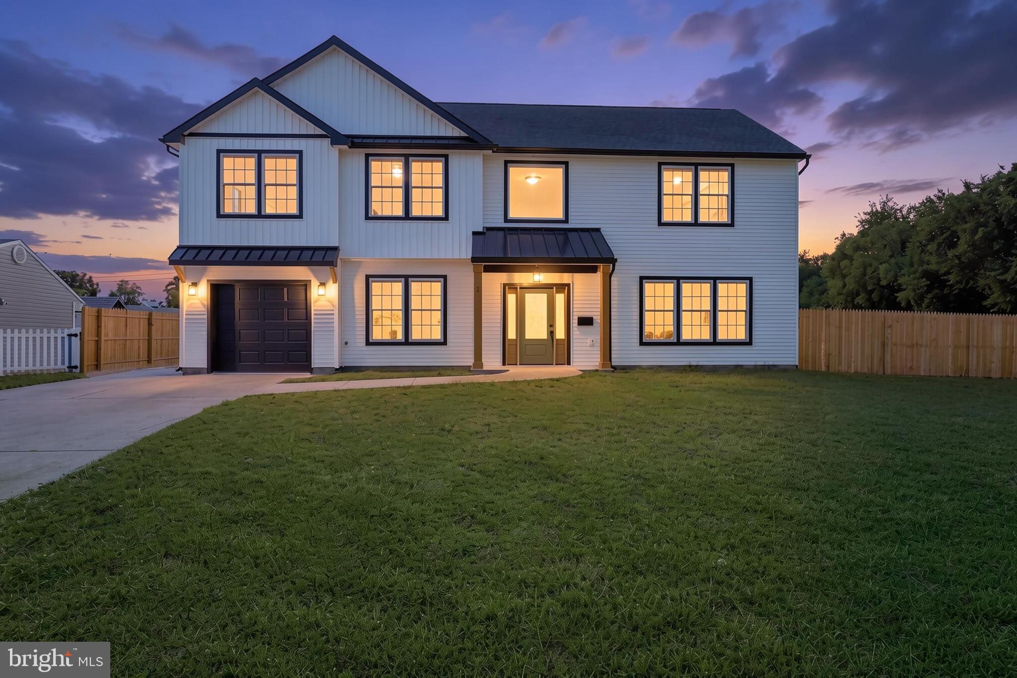 2 SCHOOLHOUSE LANE