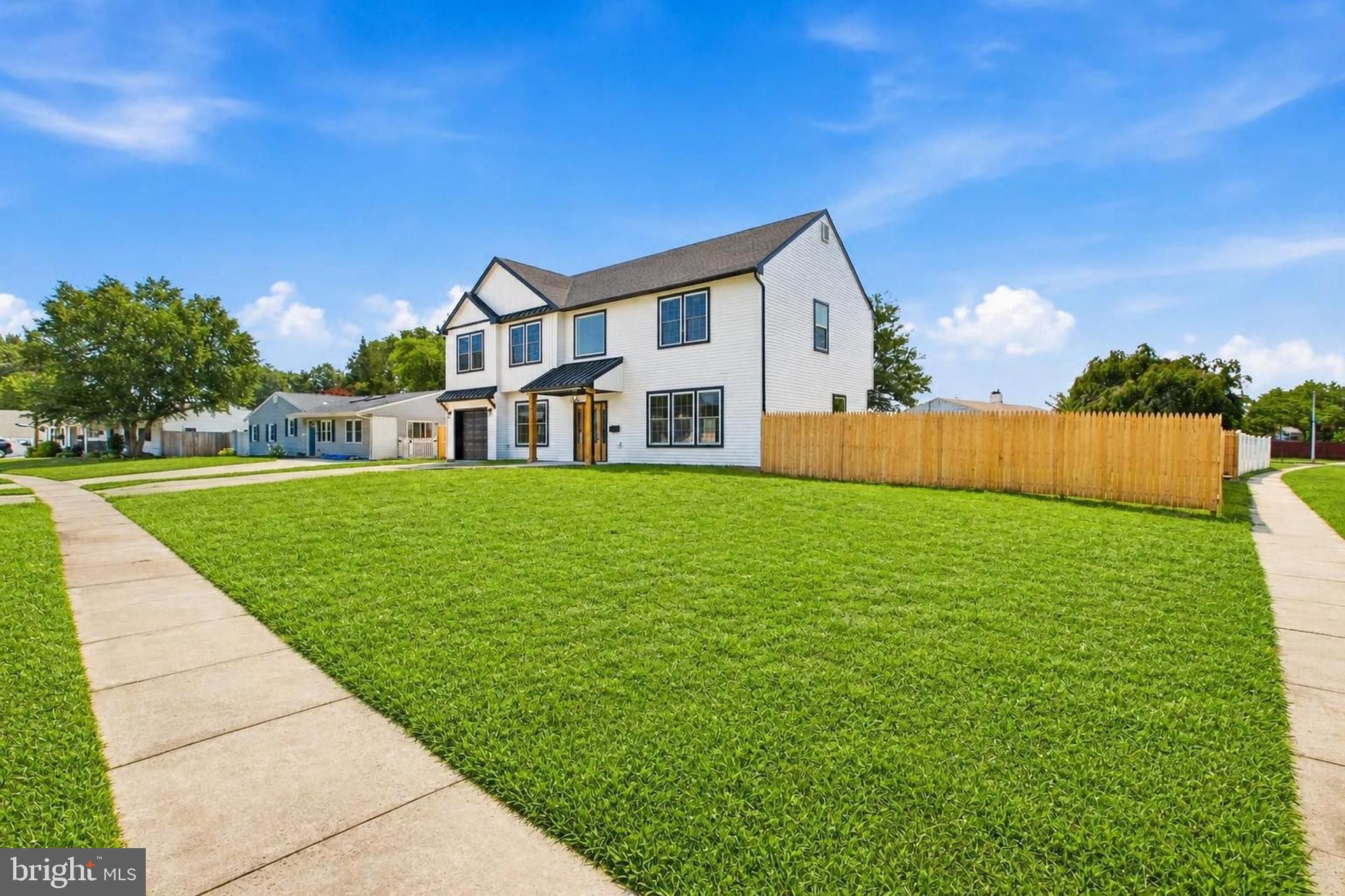 2 SCHOOLHOUSE LANE