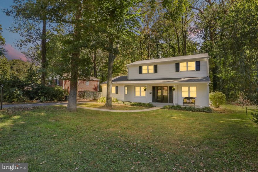 Welcome home to this  4 bed, 2.5 bath colonial in the perfect location of Red Fox Forest on an almost half an acre exceptionally flat lot facing parkland.  The well maintained spacious private property with mature landscaping is perfect for outdoor recreation, summer parties and entertaining.  Appointed with a welcoming front porch with double door entry that leads to a formal living room and dining room with classic chair rail details.  The newly renovated kitchen with tons of counter space and storage as well as a cozy breakfast area overlooks the lush backyard.  Upstairs all the hardwoods have recently been refinished.  The spacious Primary Bedroom Suite has a full bath ensuite and great closet space.  A refreshed hall bath serves the other three bedrooms.  The lower level is a great recreation space, home gym, or even home office with access to the rear yard.  This lovingly maintained house with a new roof and gutter guards, new HVAC and water heater, new carpets and  freshly refinished hardwoods on the upper level and new flooring in the basement is in the perfect location and is the ideal place to call home.

Red Fox Forest is a beautiful and mature community in the highly sought-after Canterbury Woods/Frost/Woodson Pyramid. Annual neighborhood gatherings, decorating contests and a community gazette make this a true community. Enjoy an easy commute via bus (17), VRE, I495, I395 and I95. Access to tons of recreational facilities, including local trails, the Audrey Moore Rec Center with pool, Eagle Bank Arena and the Kings Park Library. This will be more than just a house - it will become your HOME!