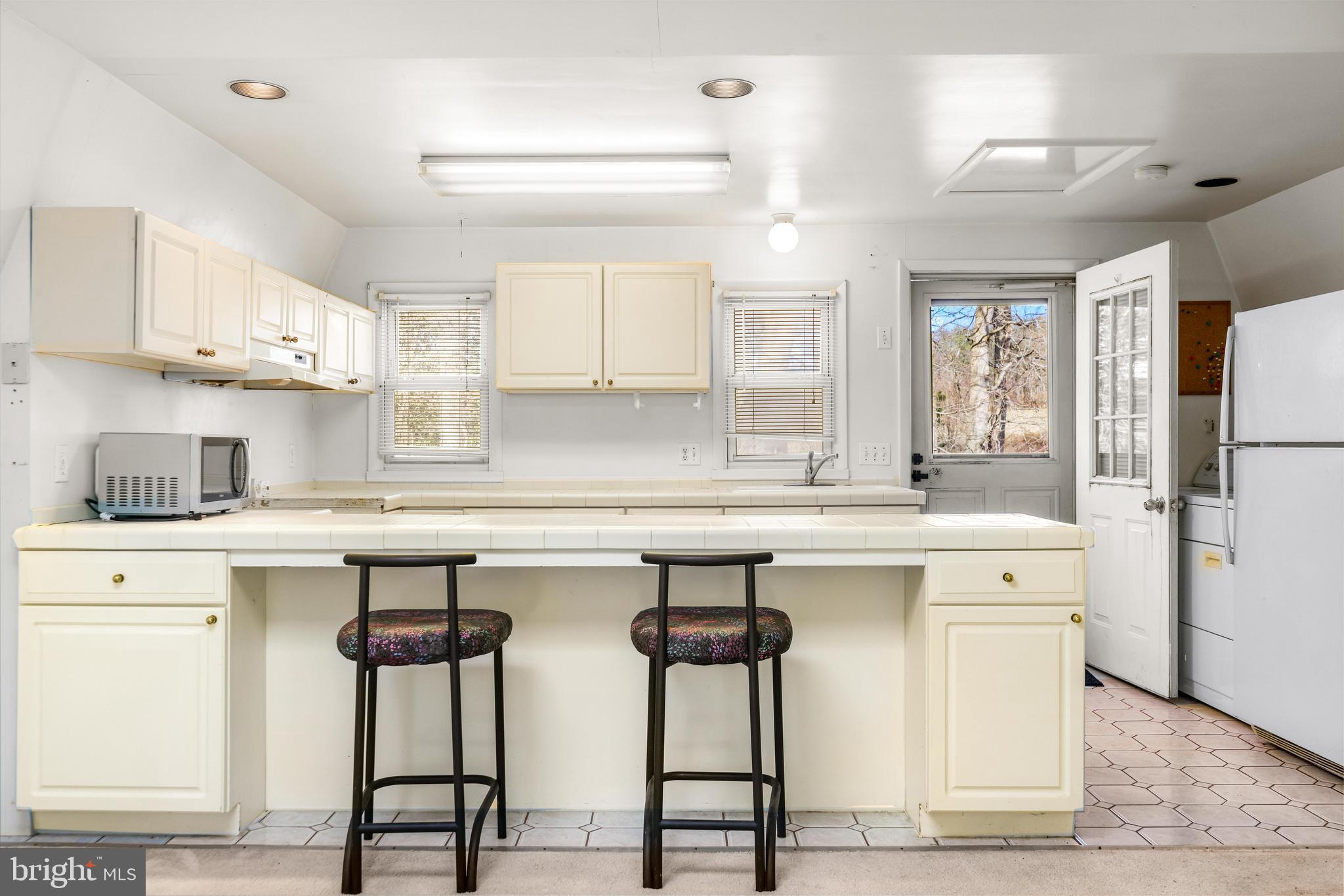 MIDDLE RIVER - Residential