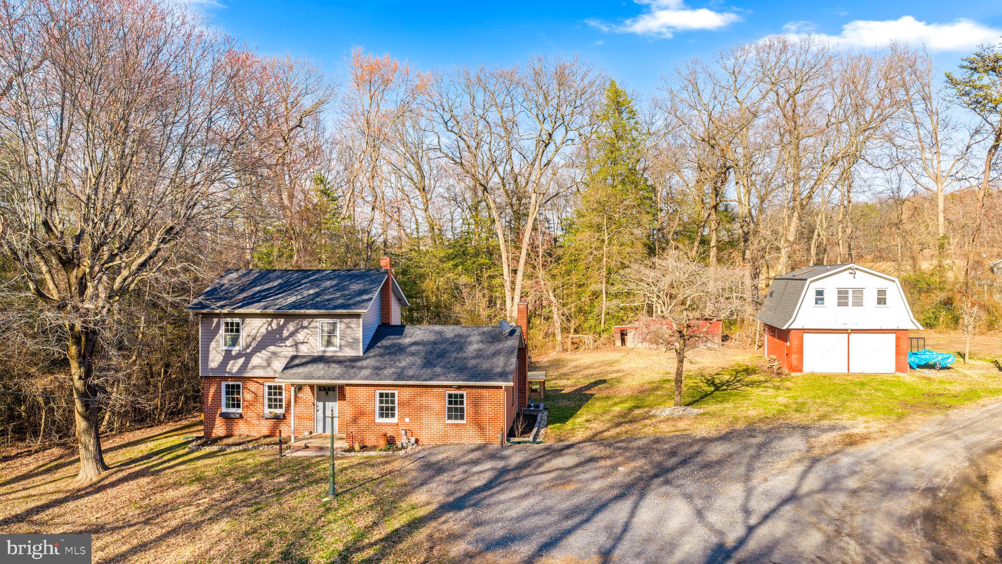 MIDDLE RIVER - Residential