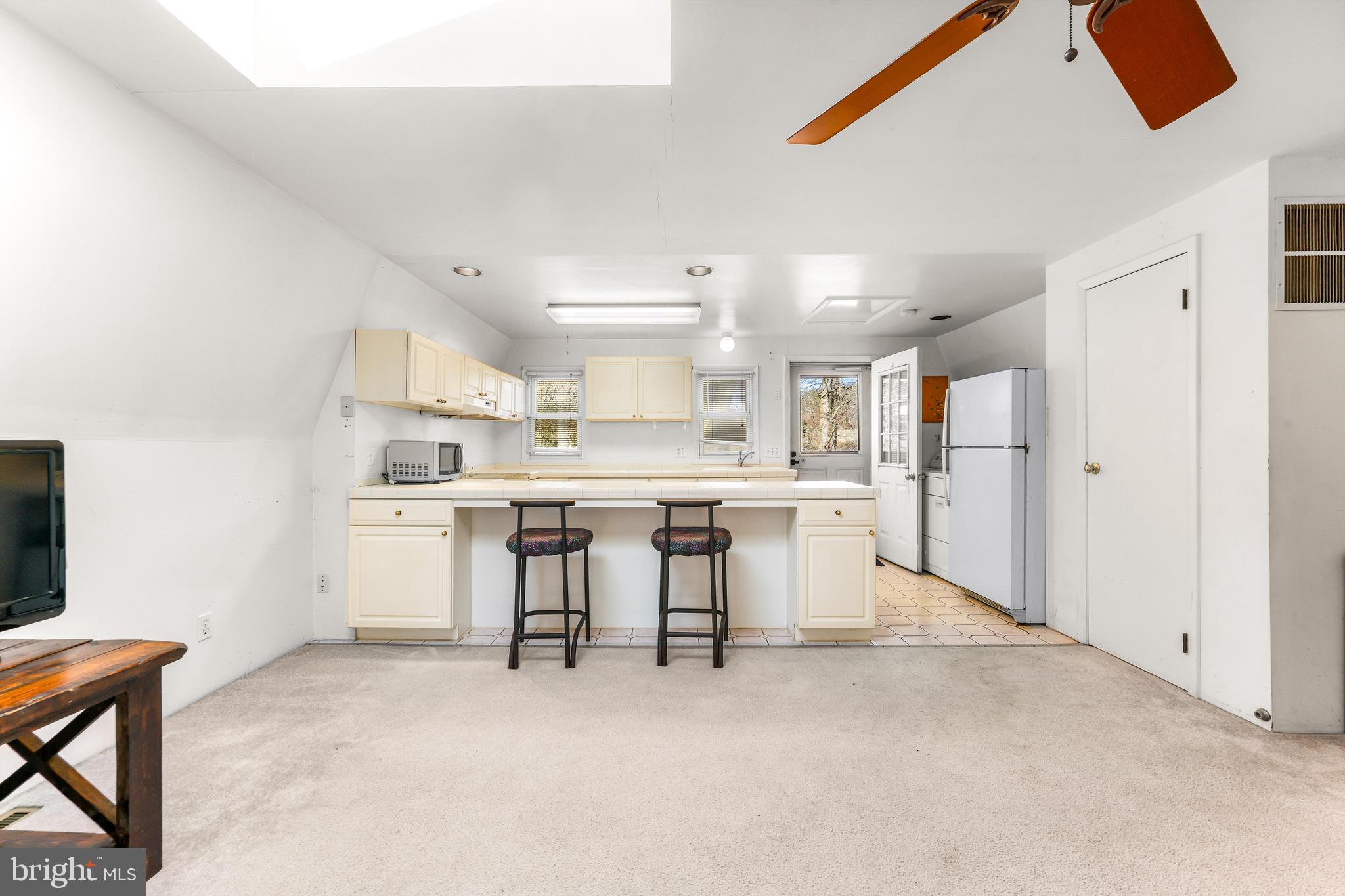 MIDDLE RIVER - Residential