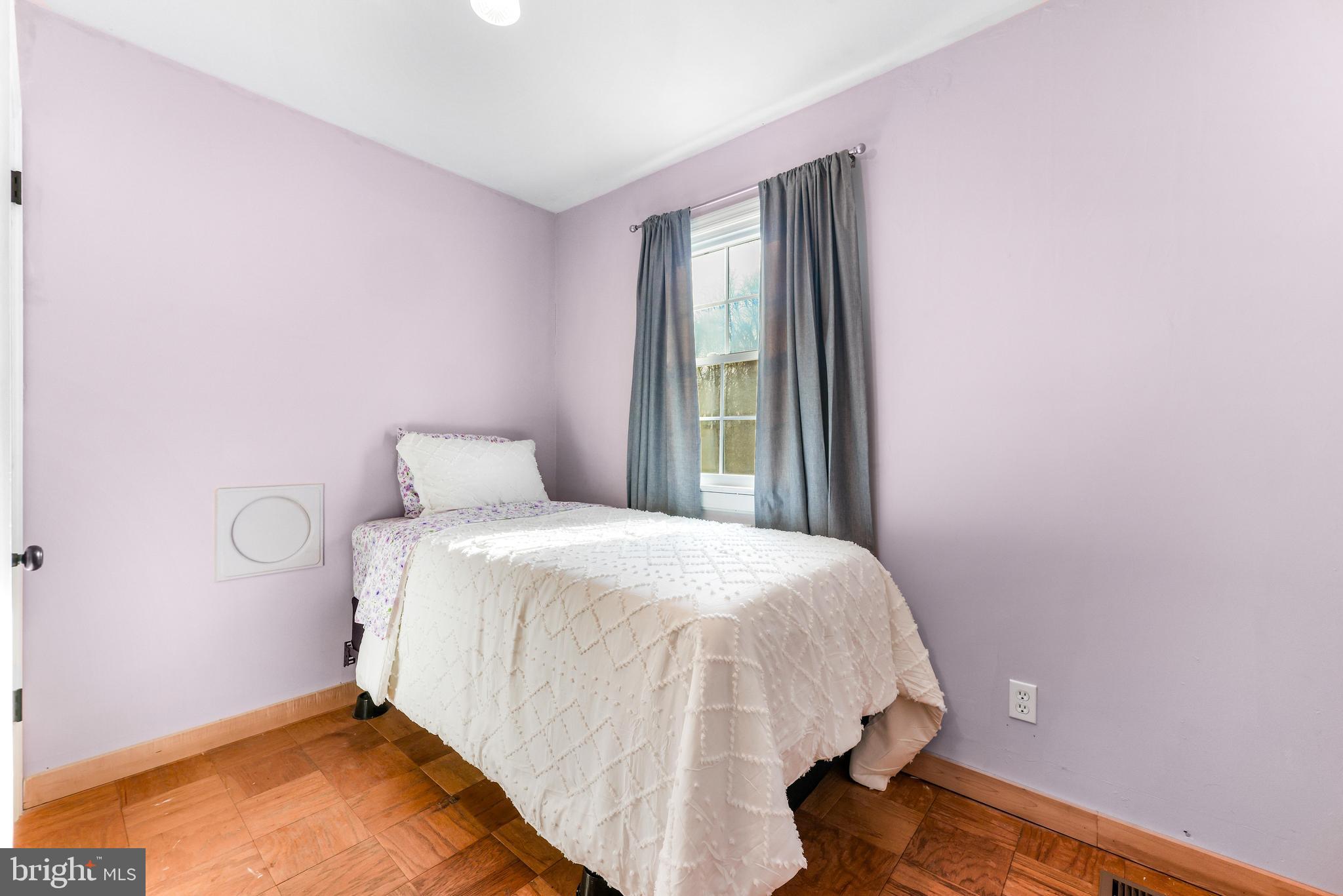 MIDDLE RIVER - Residential