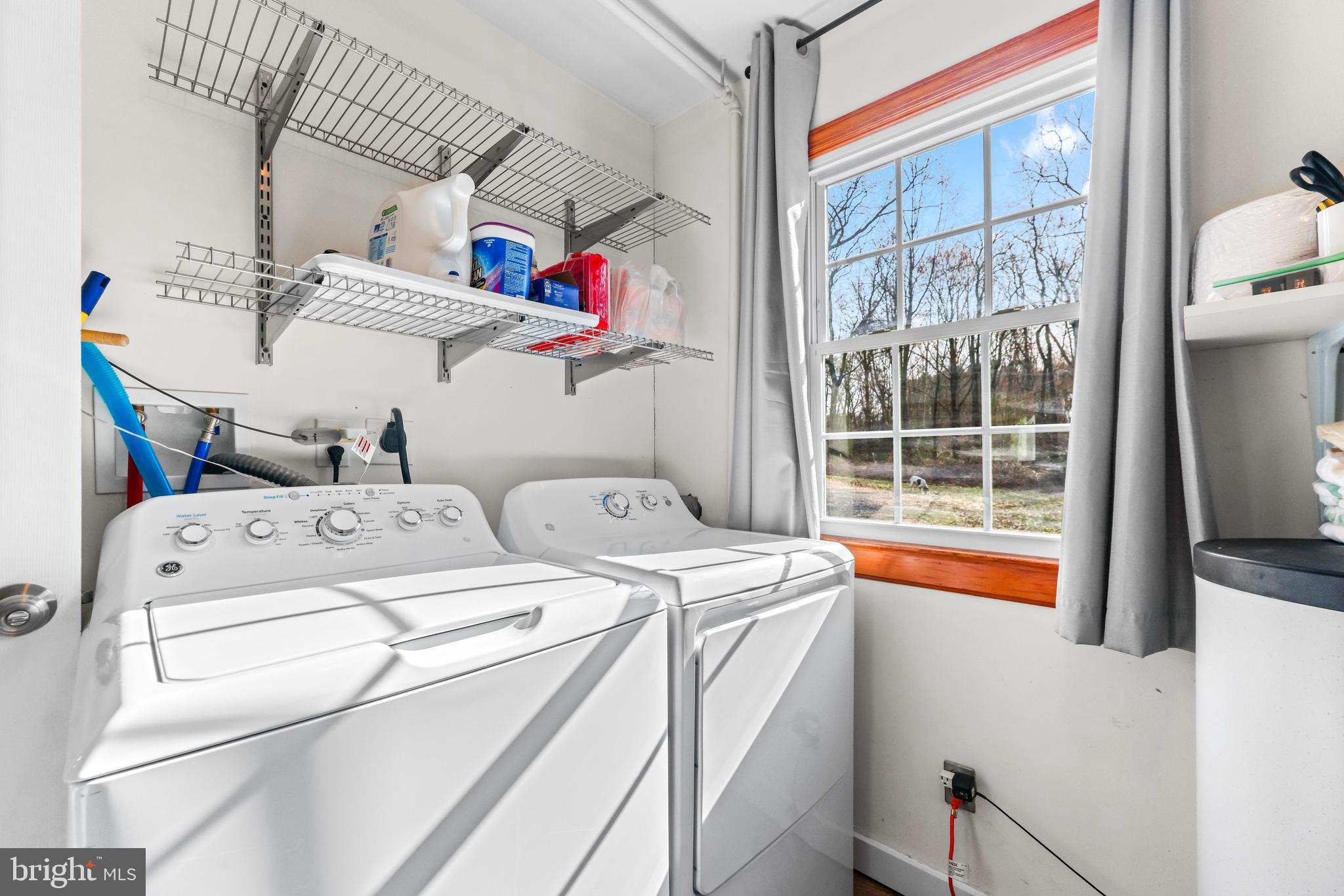 MIDDLE RIVER - Residential